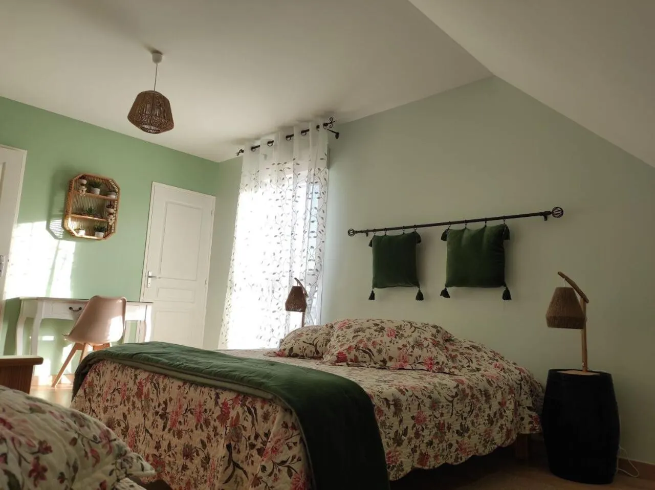 Bedroom, Bed in Le Logis du Livier