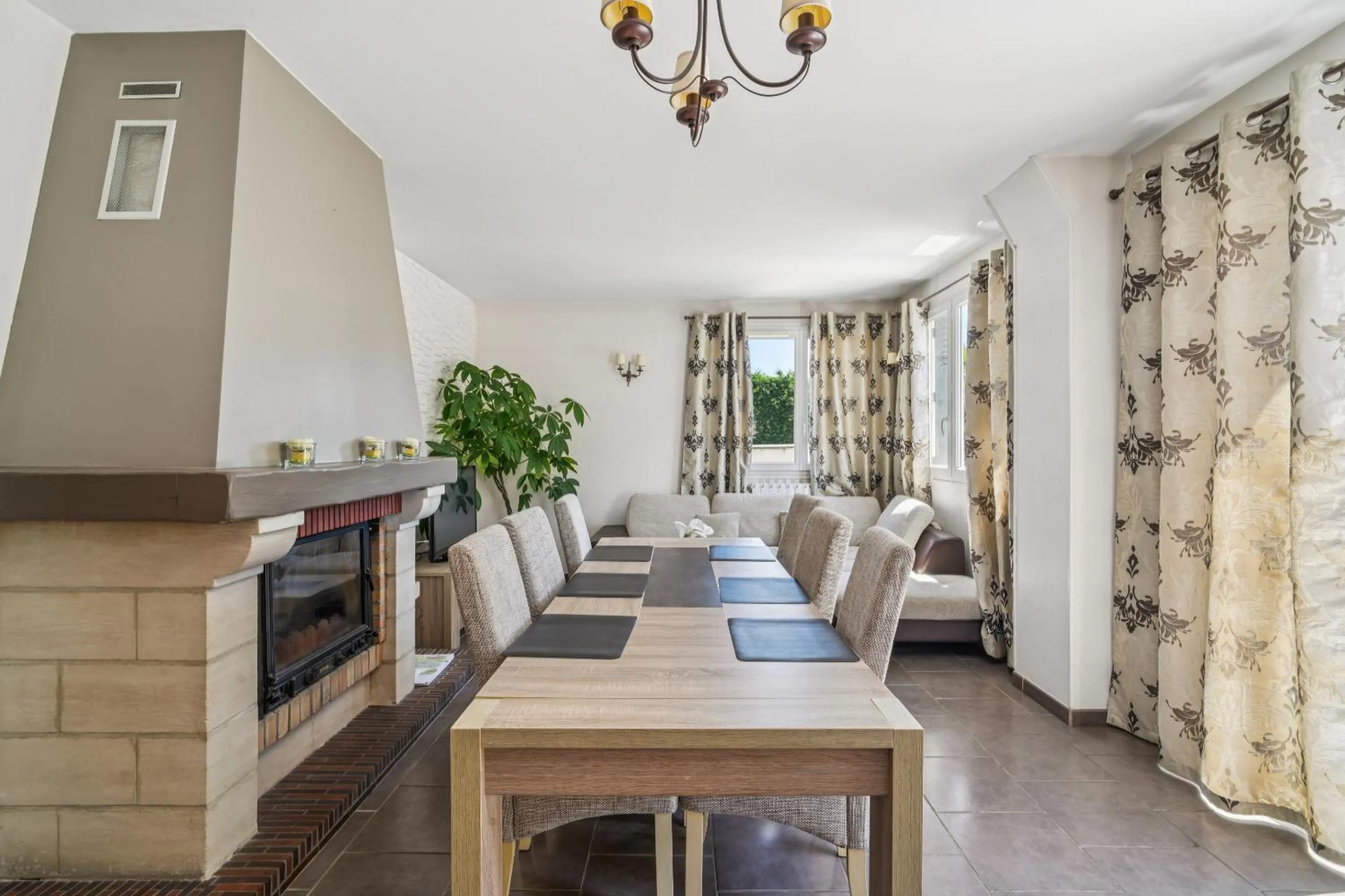 Living room in Roissy Chambres