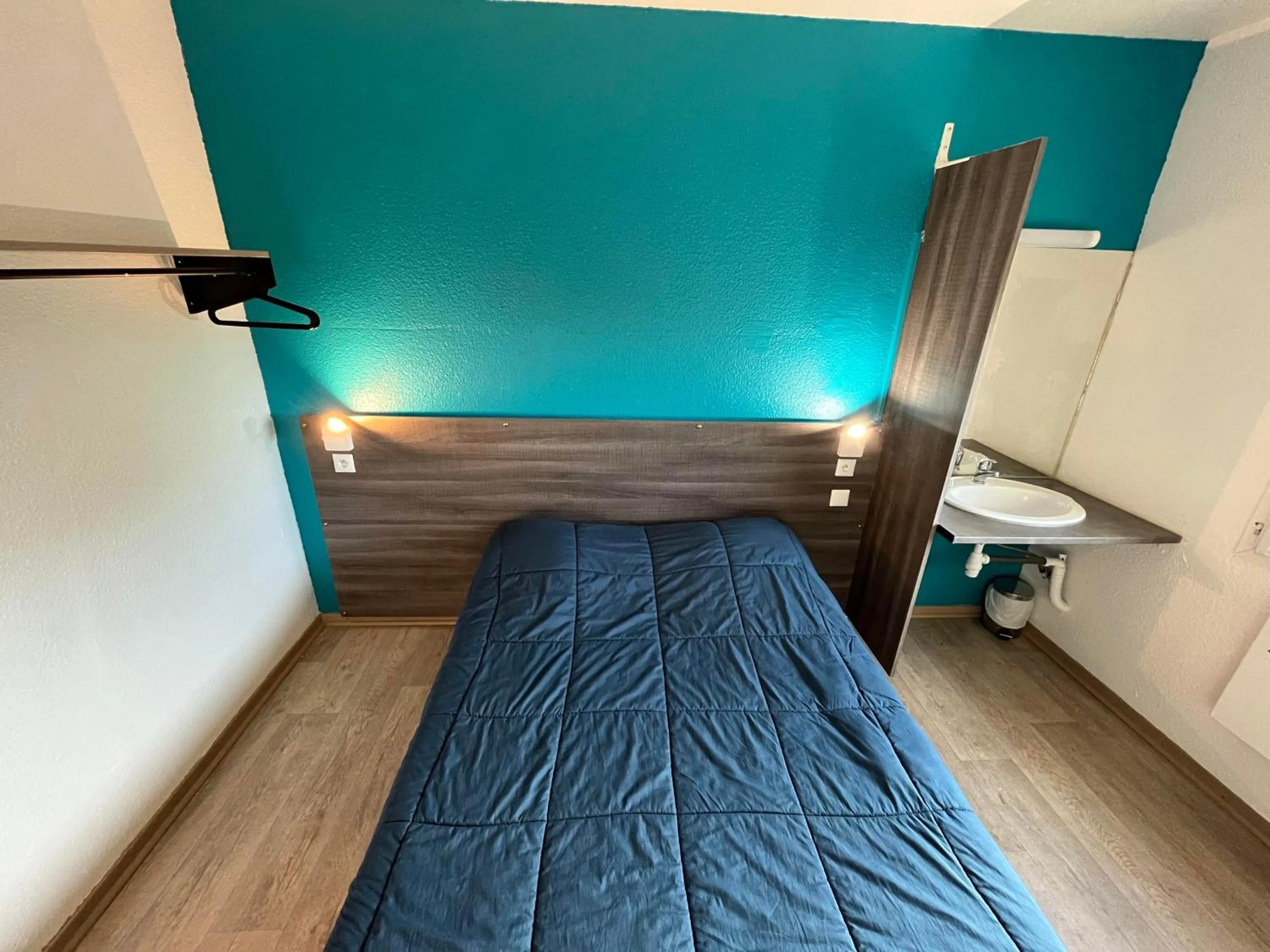 Bed in Hôtel Eco Blois -Sud- Vineuil