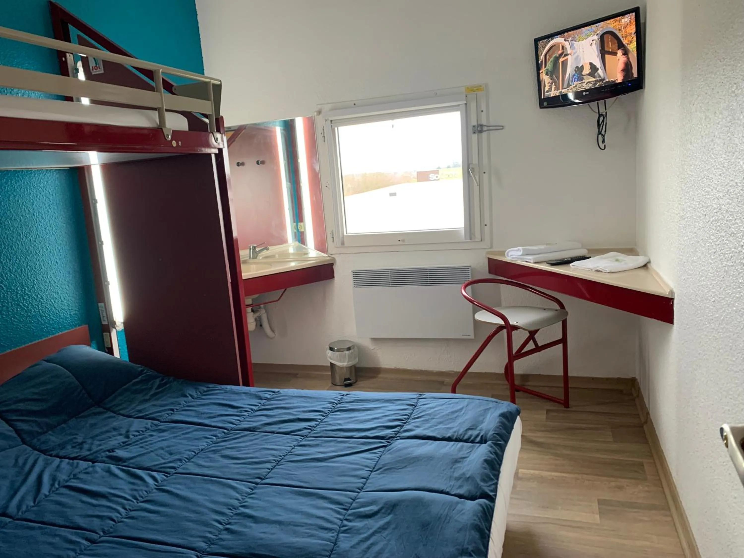 Bed in Hôtel Eco Blois -Sud- Vineuil