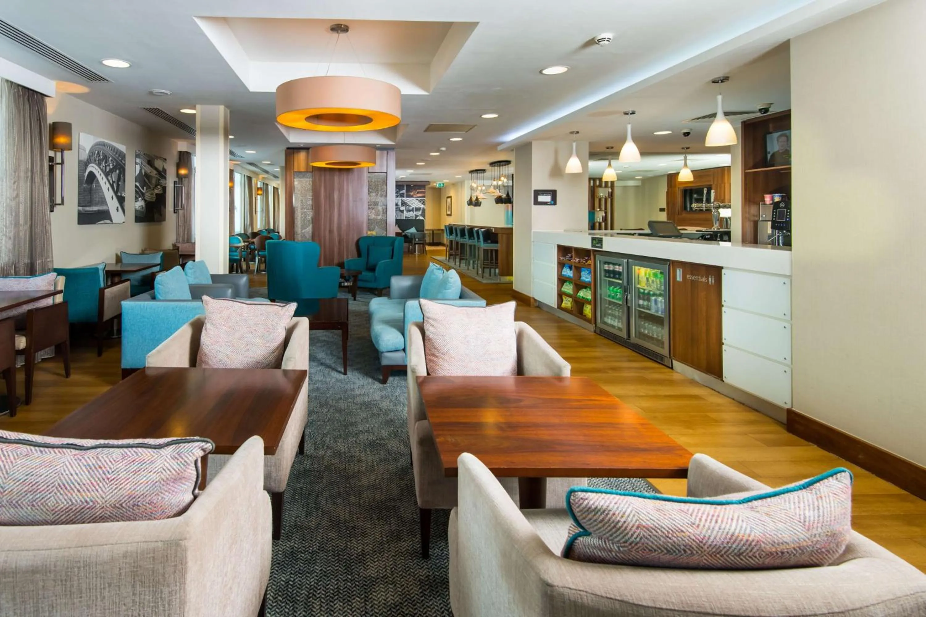 Lobby or reception in Hampton by Hilton Birmingham Jewellery Quarter