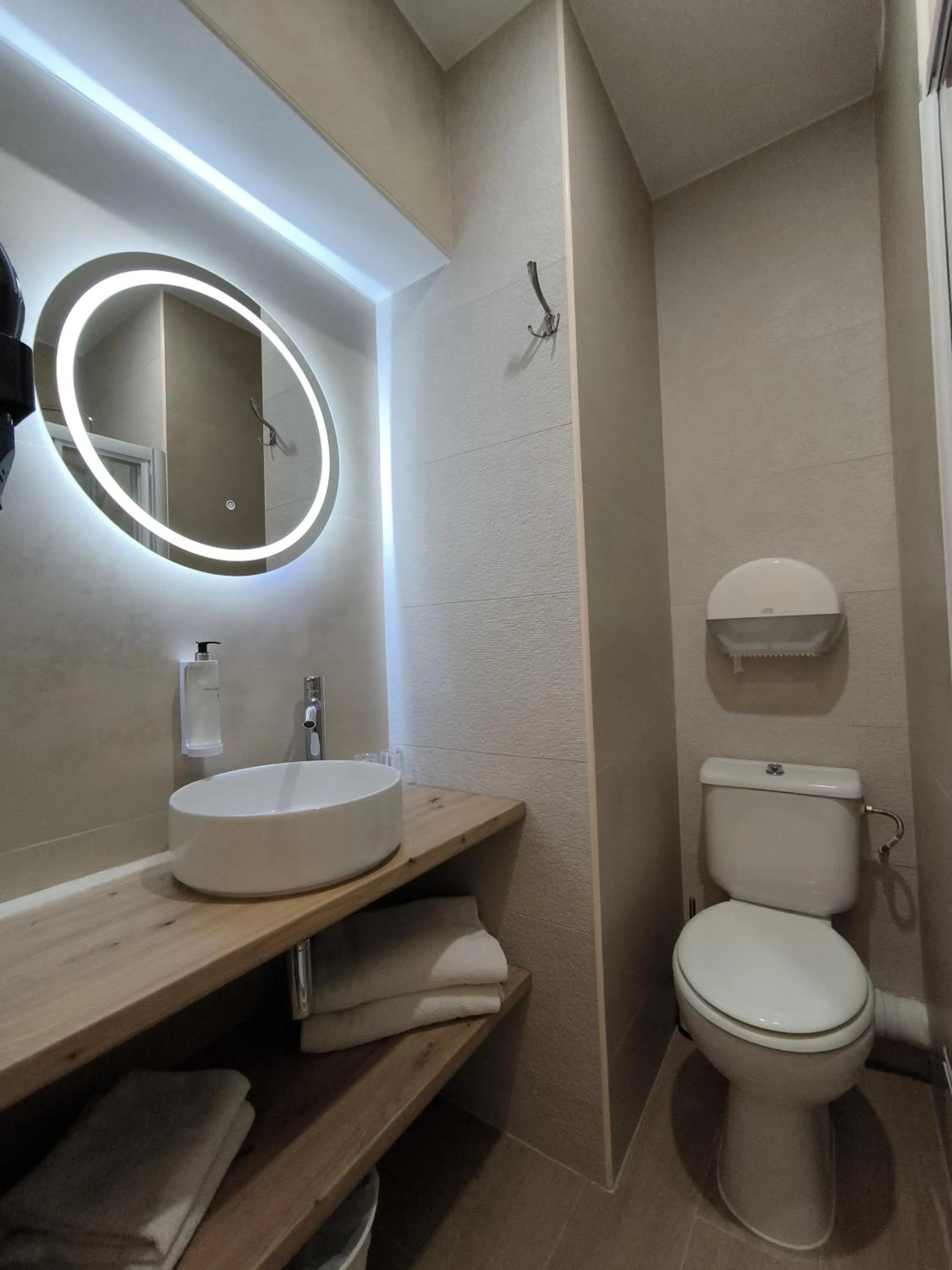 Bathroom in Hotel Du Midi