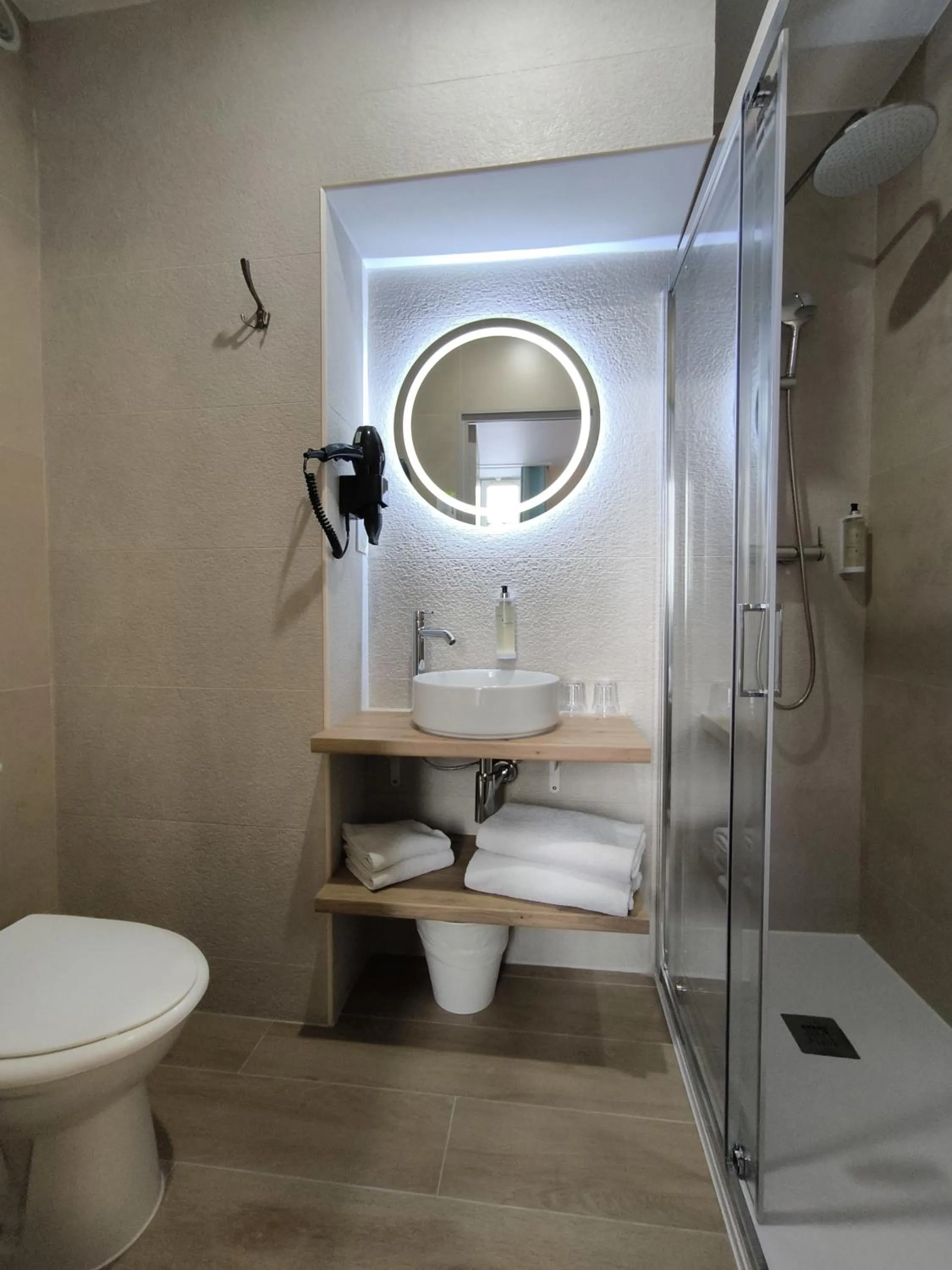 Bathroom in Hotel Du Midi