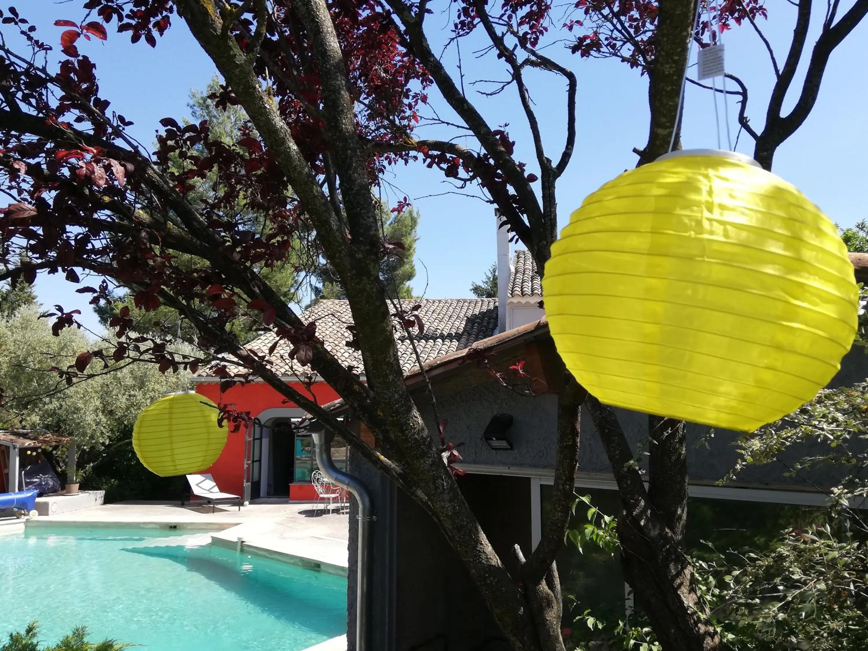 Decorative detail in Le mas de la diligence