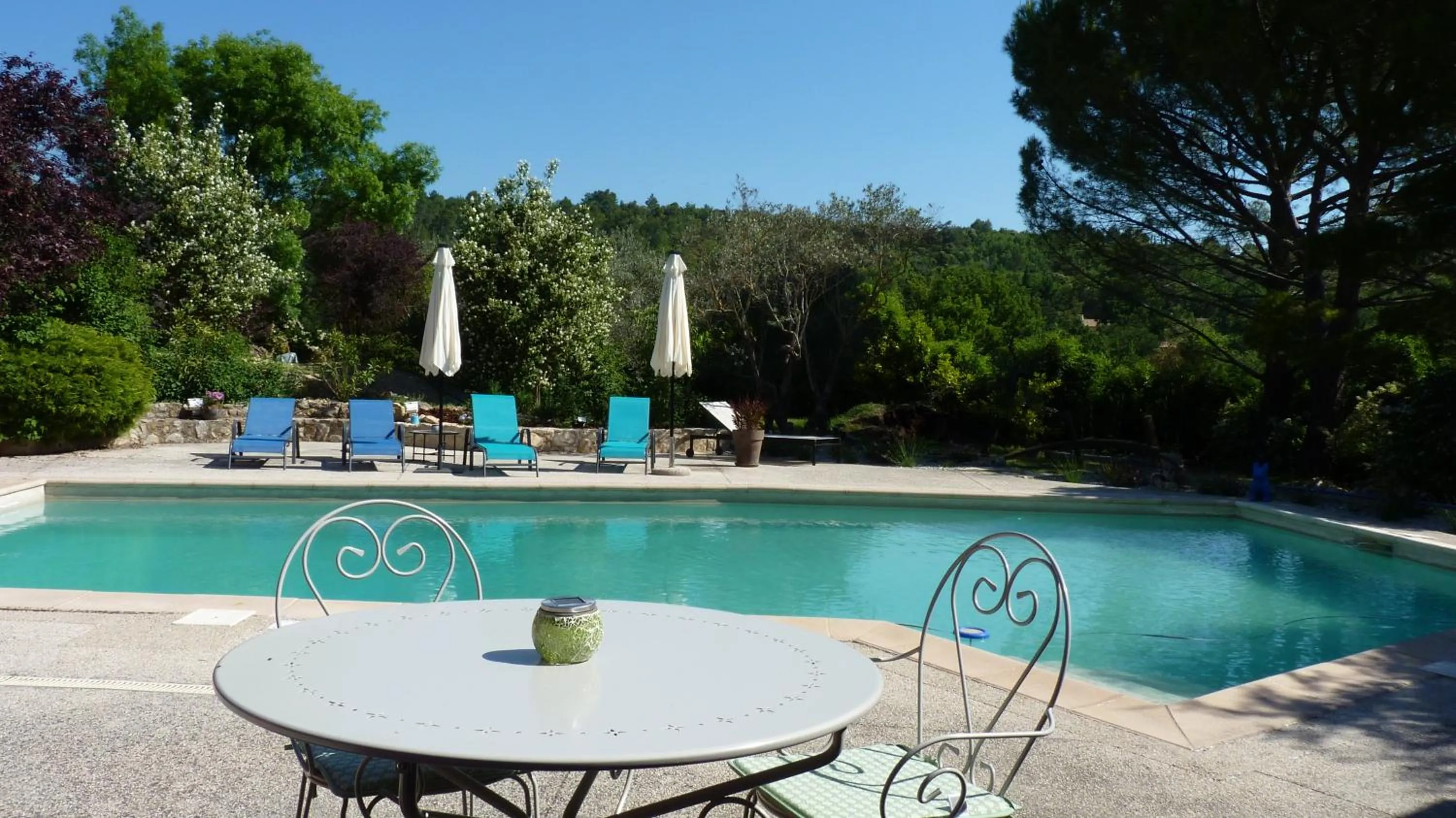 Garden view in Le mas de la diligence