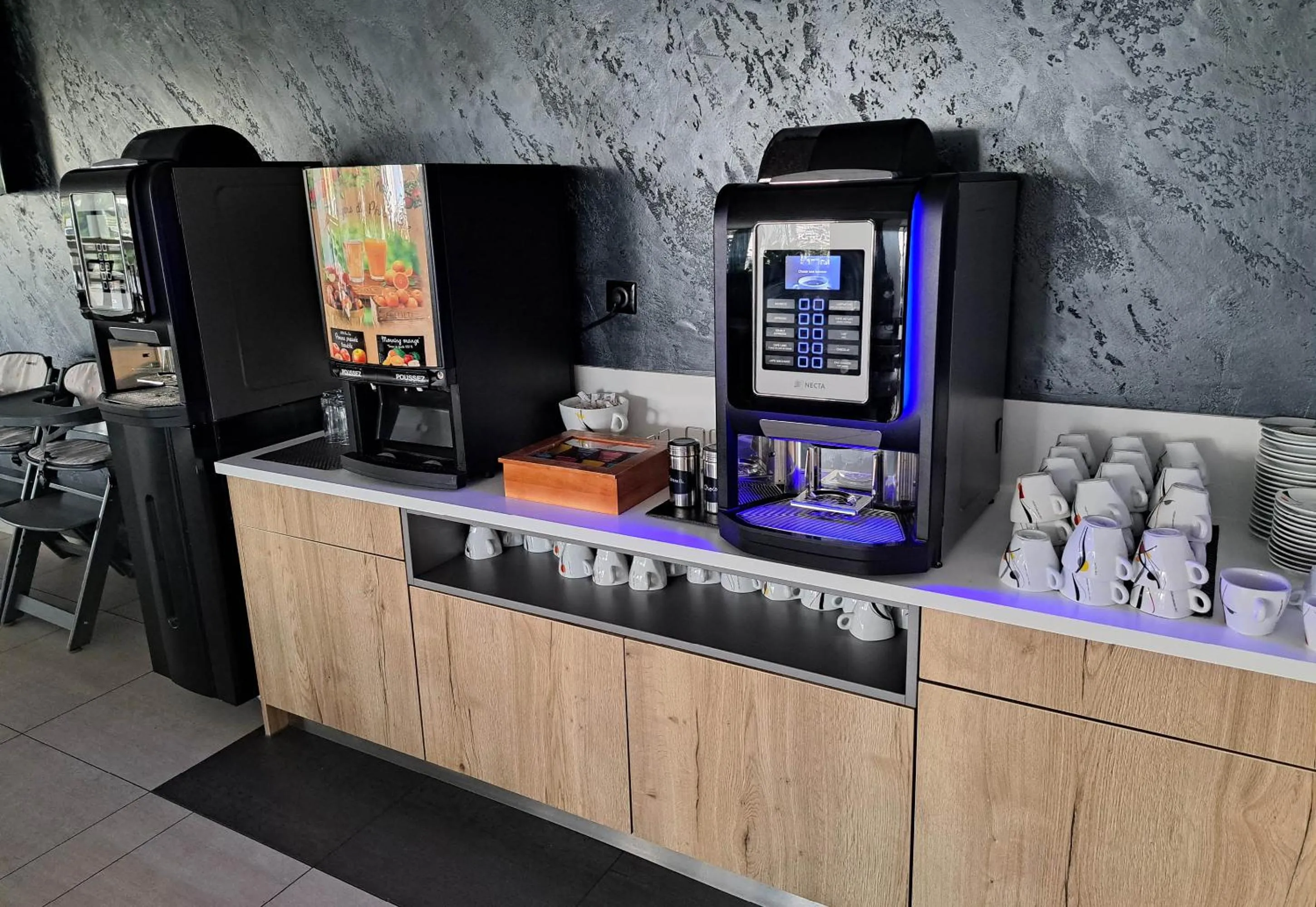 Breakfast in B&B HOTEL Brumath Bernolsheim