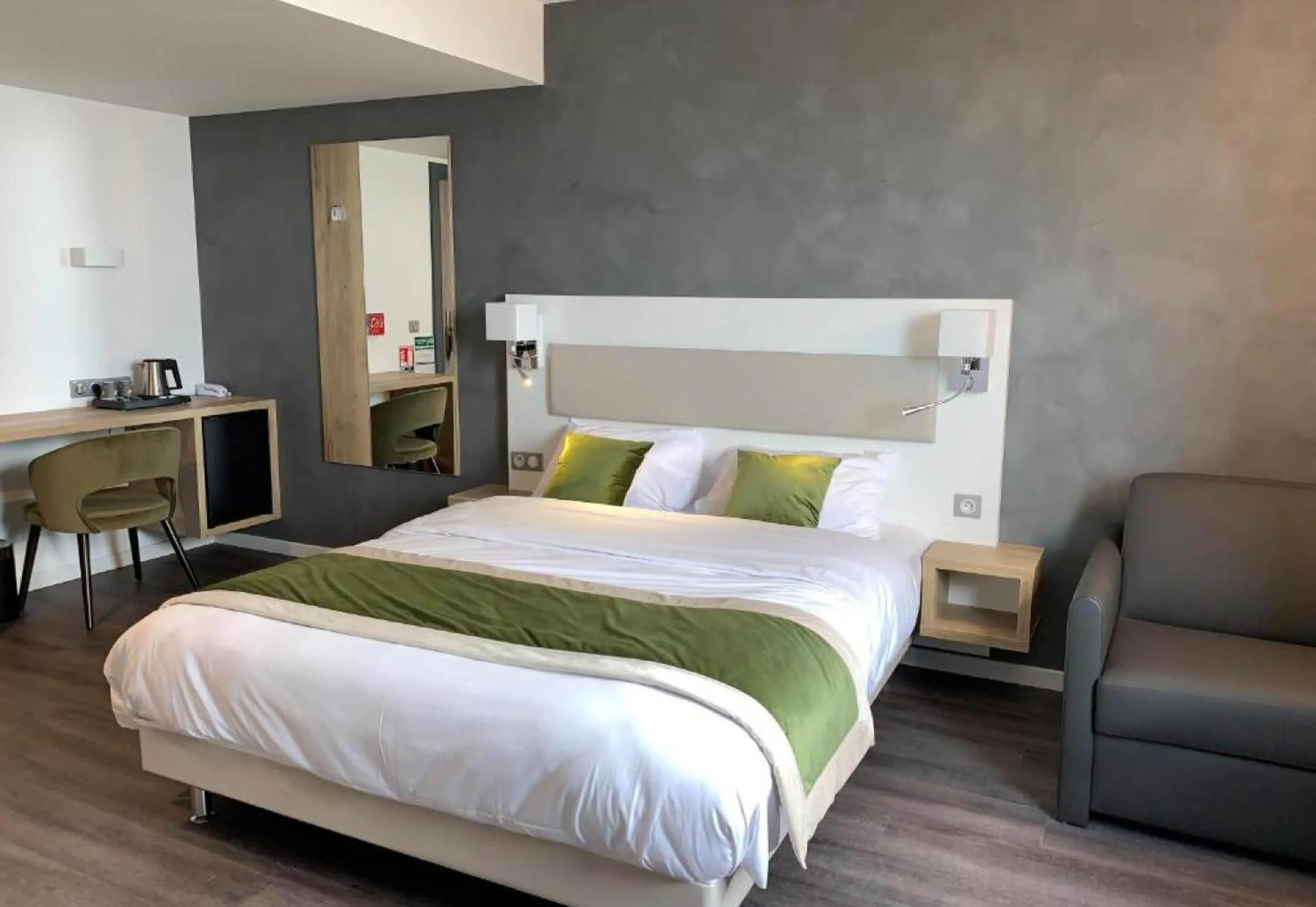 Photo of the whole room, Bed in B&B HOTEL Brumath Bernolsheim