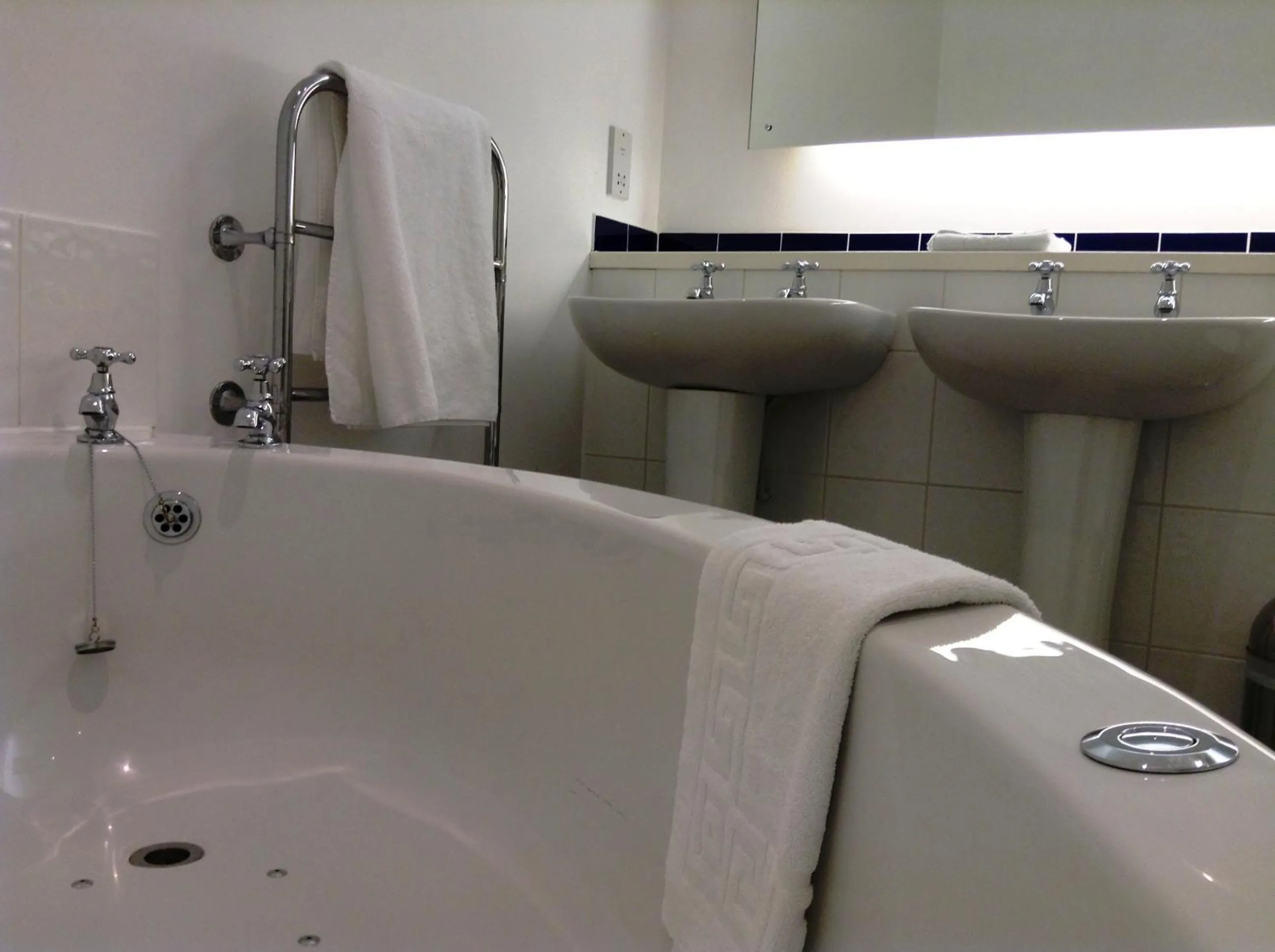 Bathroom in Drumoig Golf Hotel