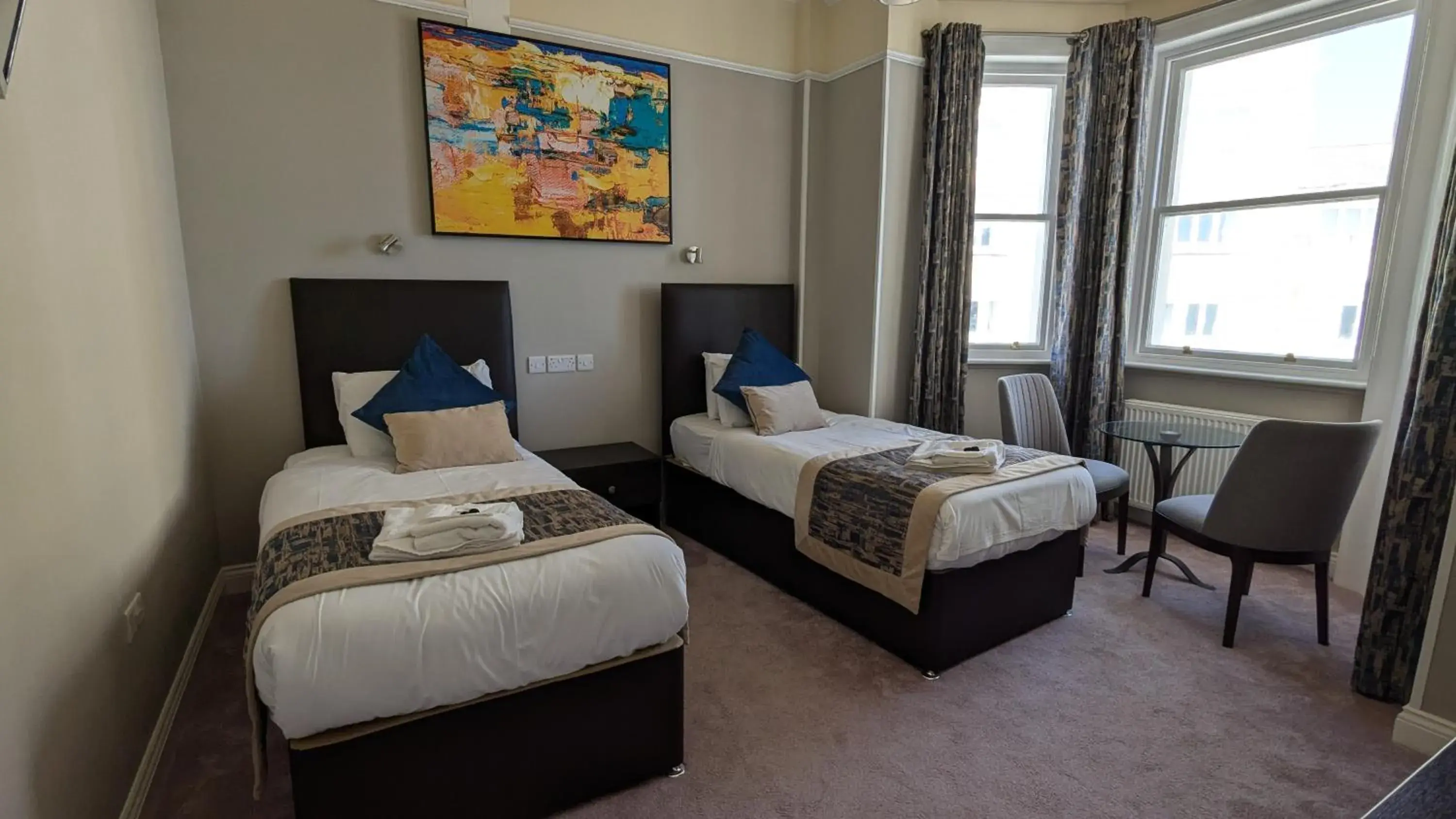 Twin Room with Partial Sea View in Alexandra Hotel Twin Room with Partial Sea View in Alexandra Hotel