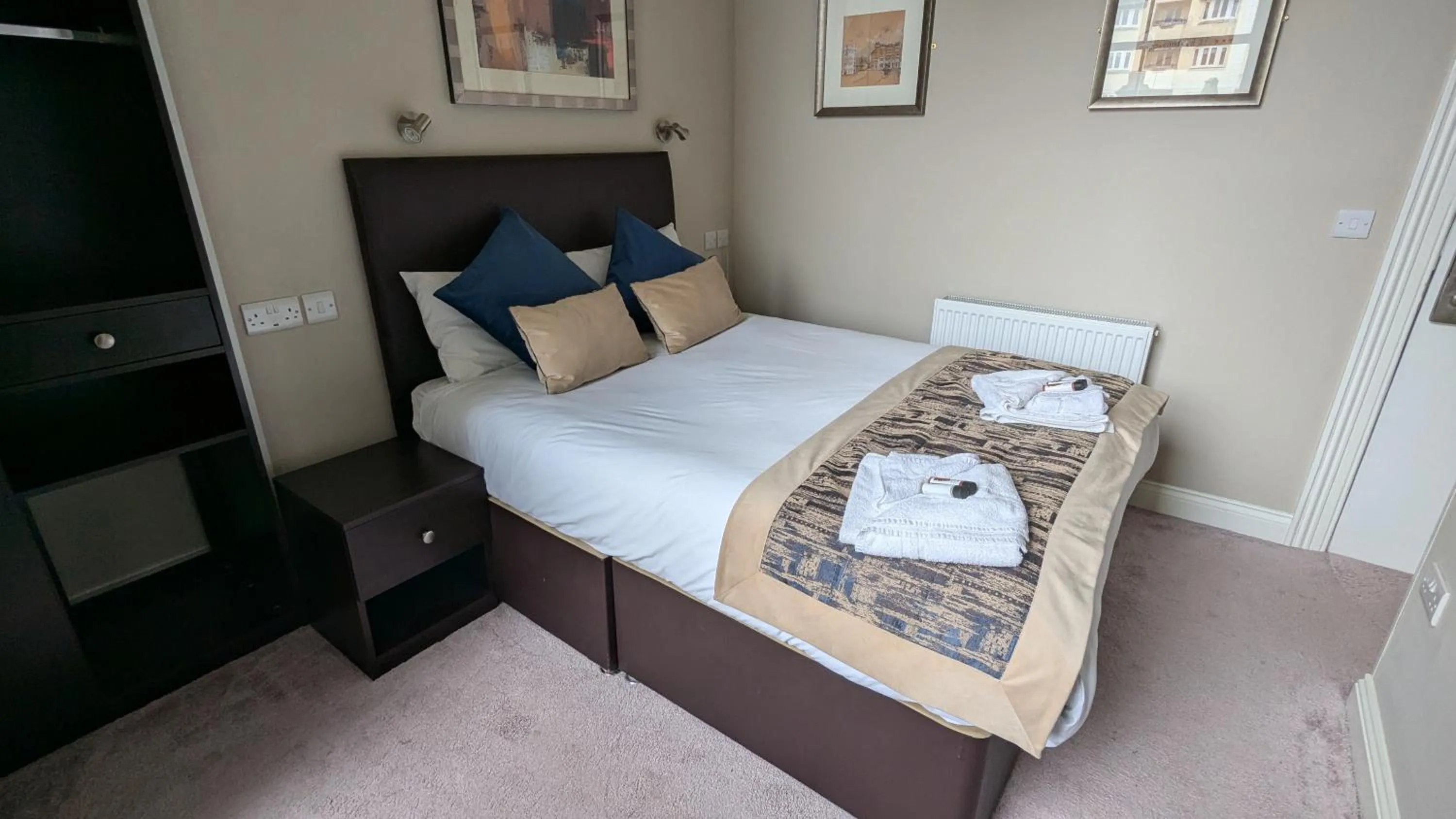 Bed in Alexandra Hotel