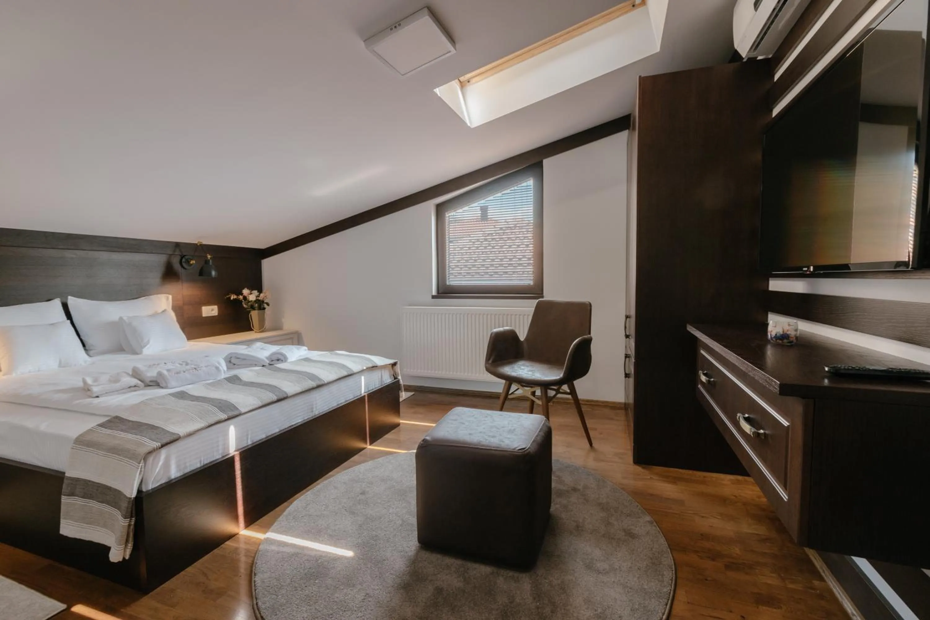 Photo of the whole room, Bed in Villa Varosh