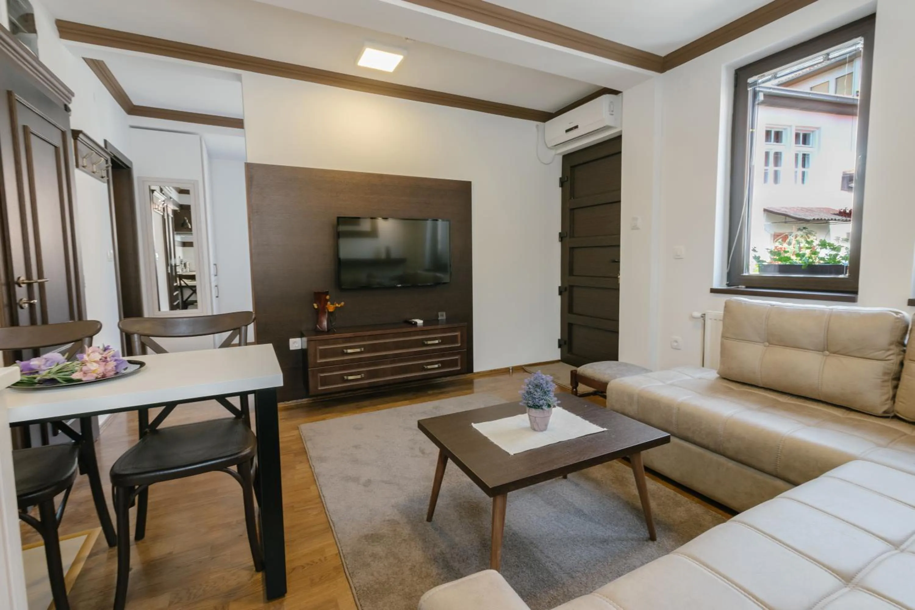 TV and multimedia in Villa Varosh