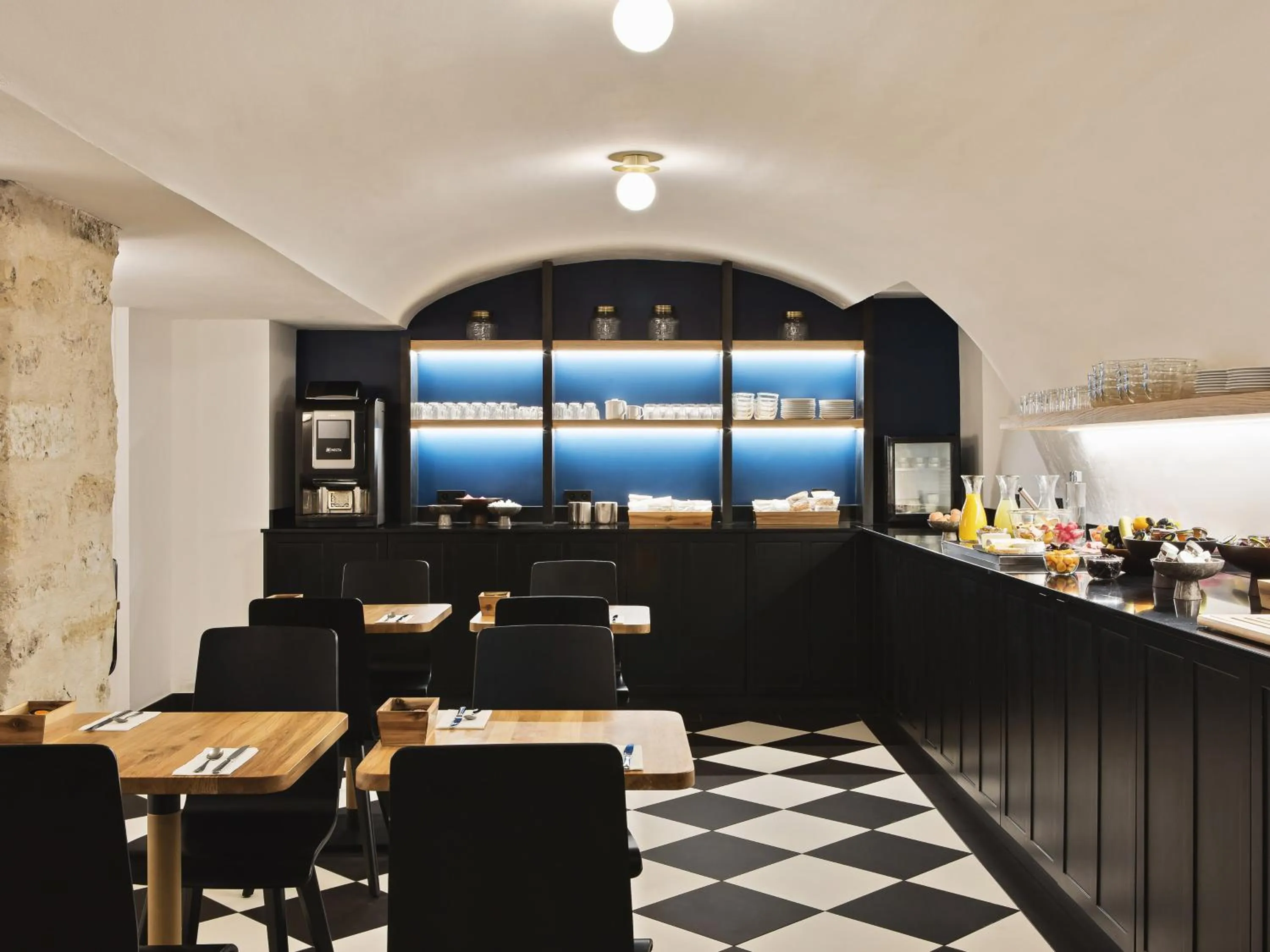 Breakfast in New Hotel Lafayette