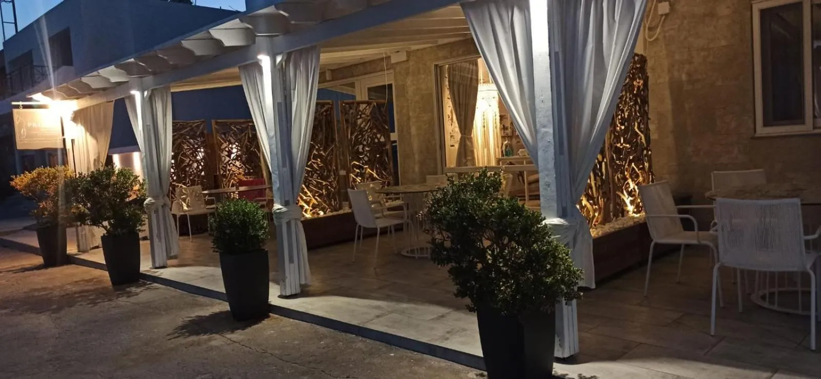 Property building in Pillbox Seafront Studios and Apartments