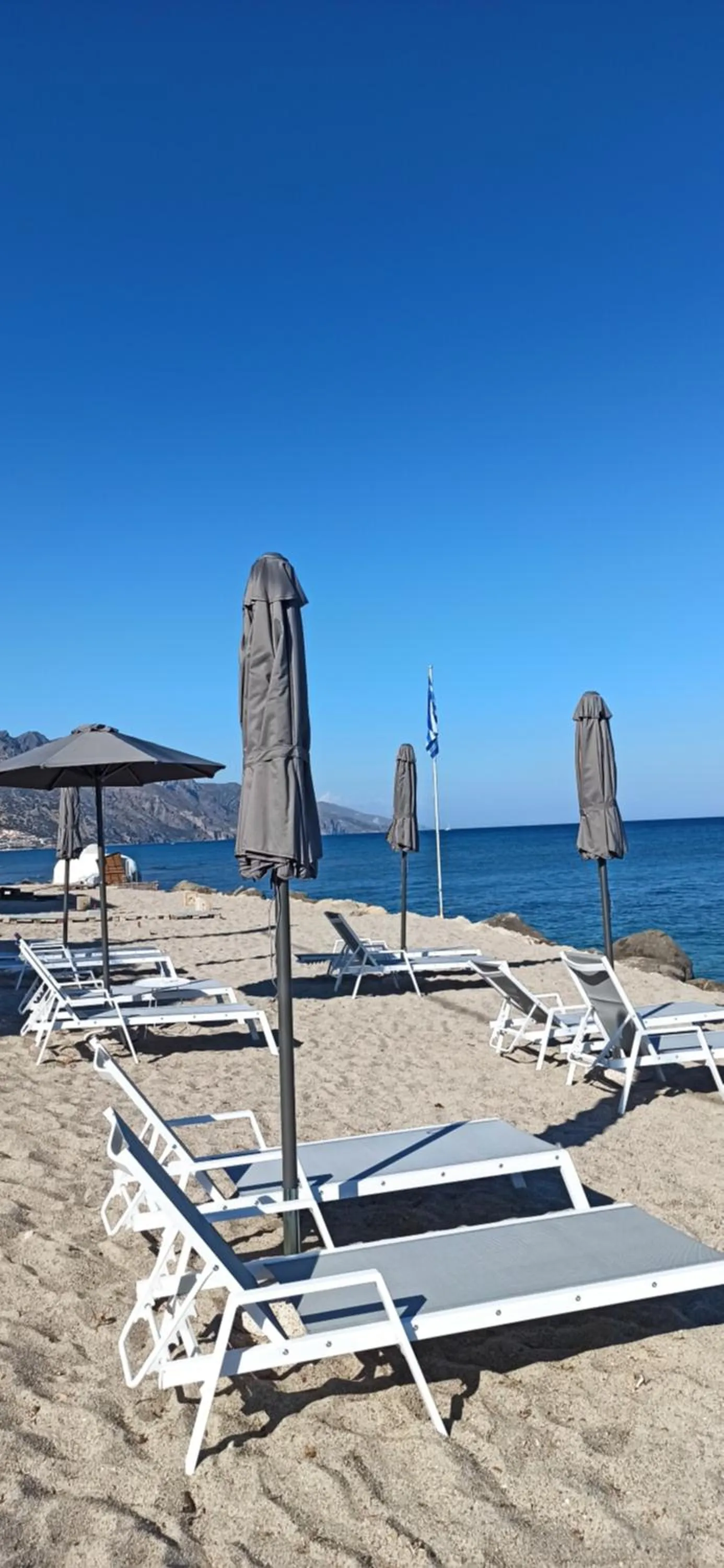 Beach in Pillbox Seafront Studios and Apartments