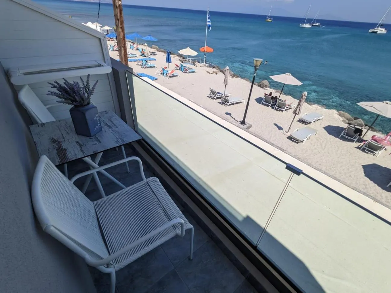 Balcony/Terrace in Pillbox Seafront Studios and Apartments