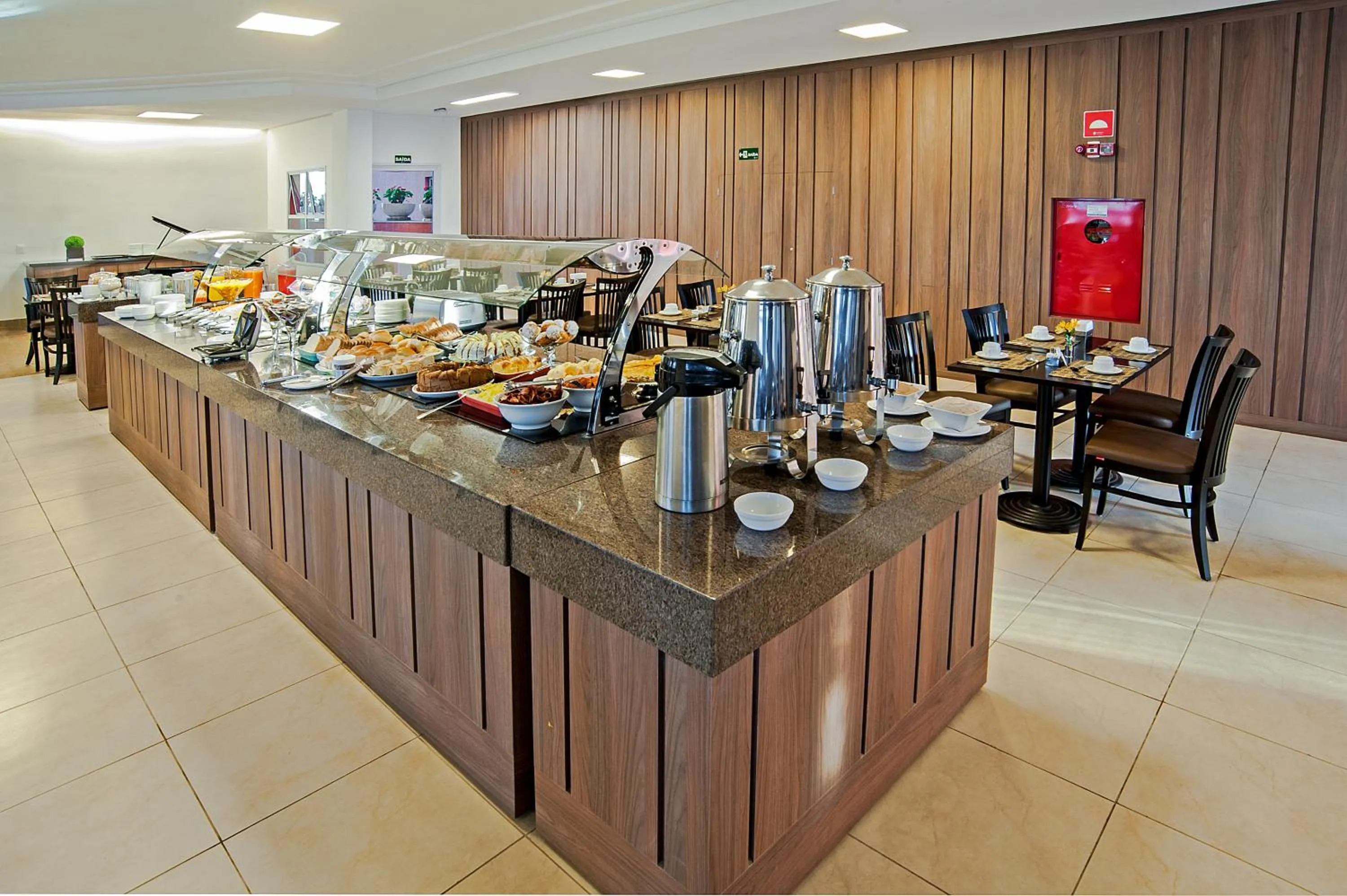 Breakfast in The Hill Hotéis Executive