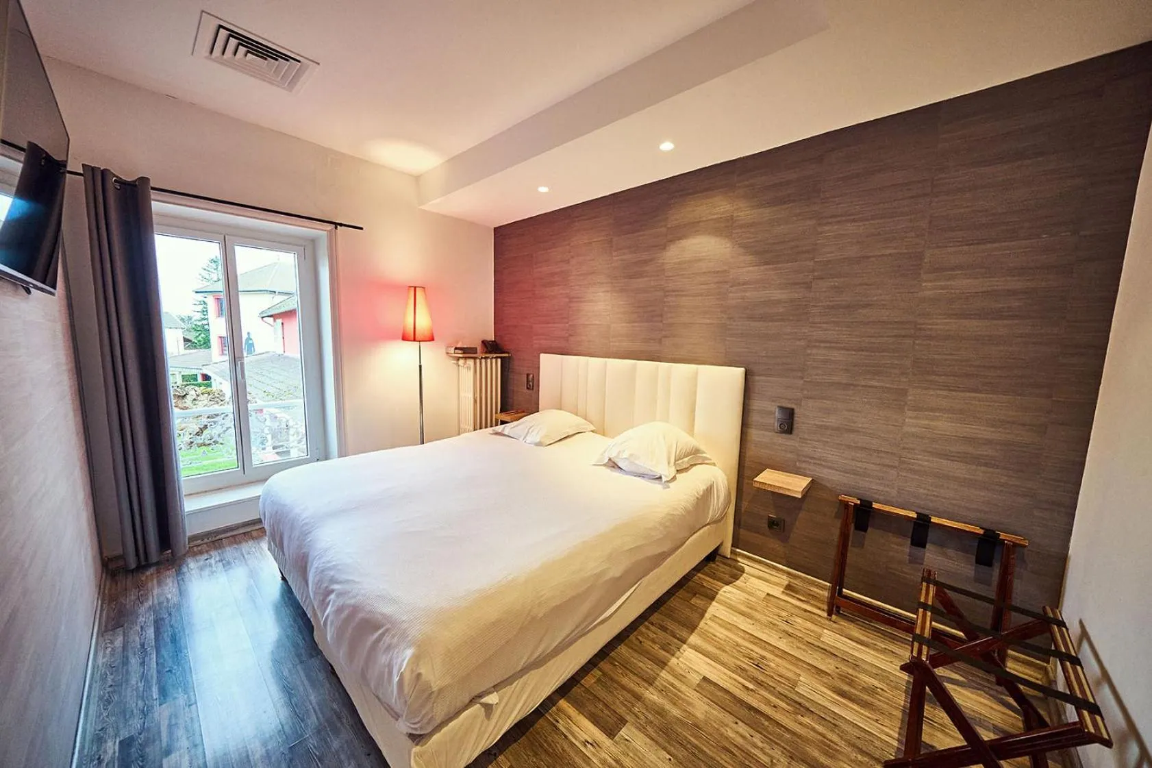 Bedroom, Bed in Les Maritonnes