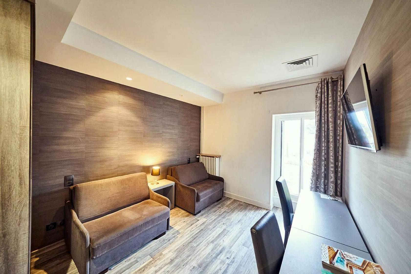 Bedroom in Les Maritonnes