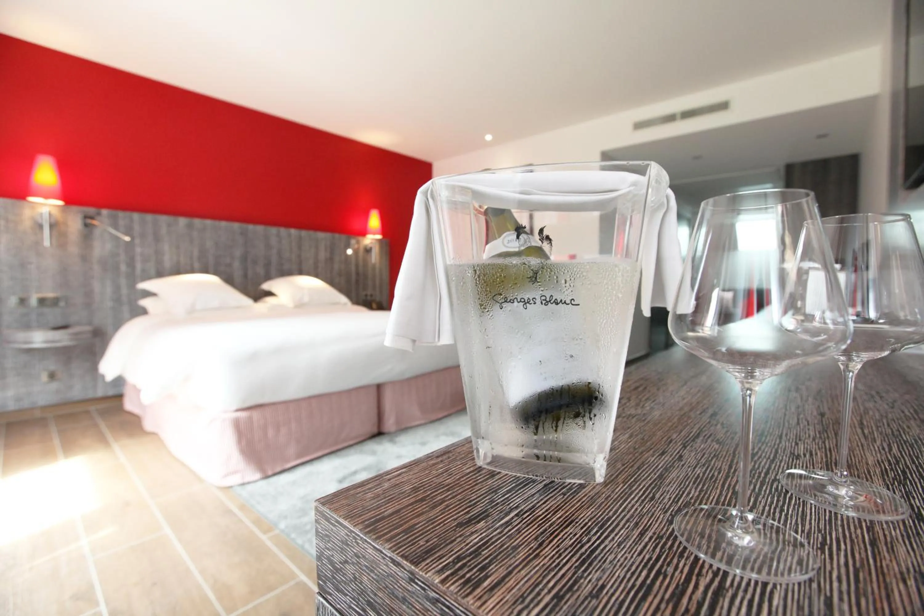 Bed in Les Maritonnes Parc & Vignoble