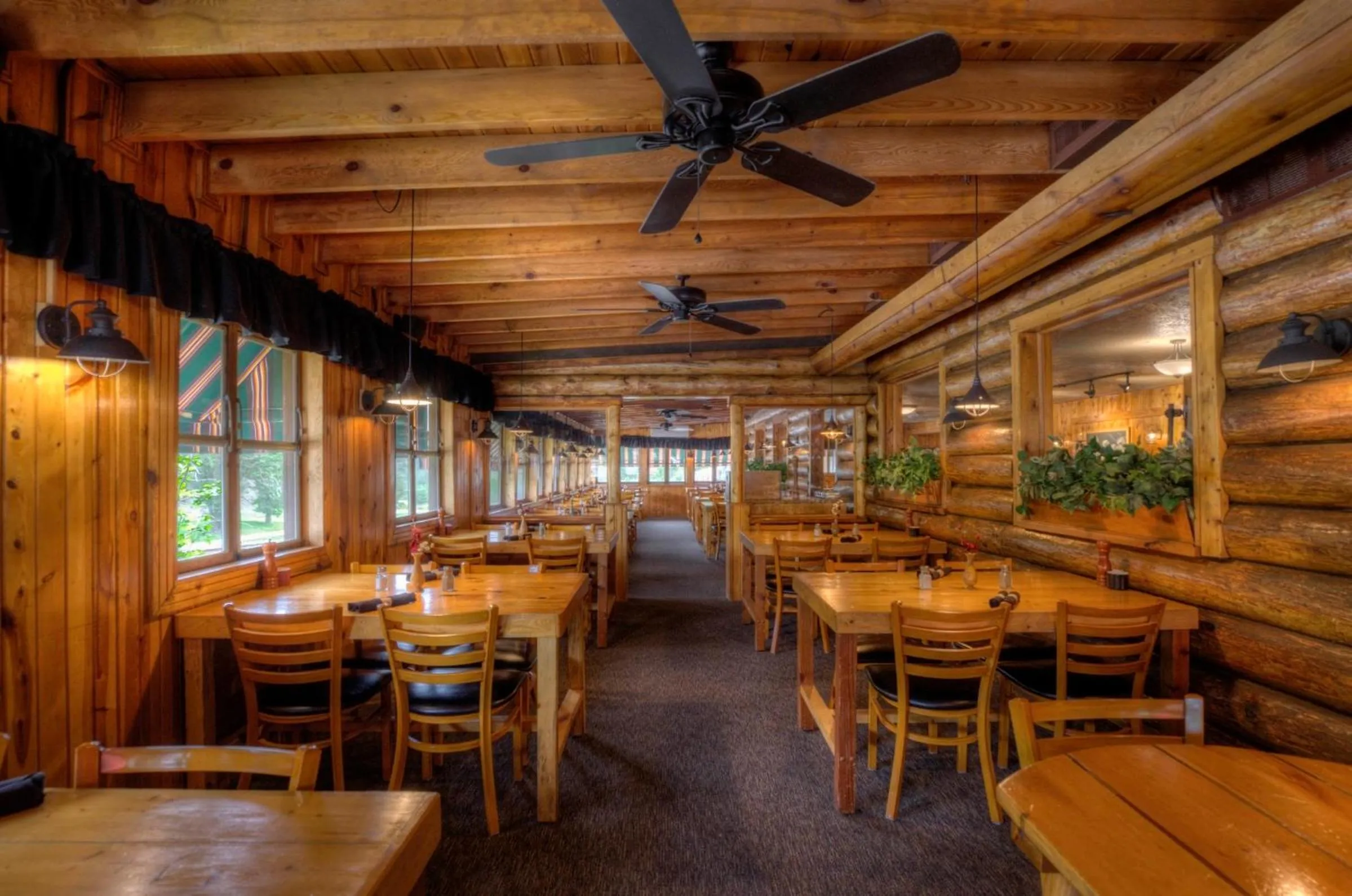 Restaurant/places to eat in Powder House Lodge