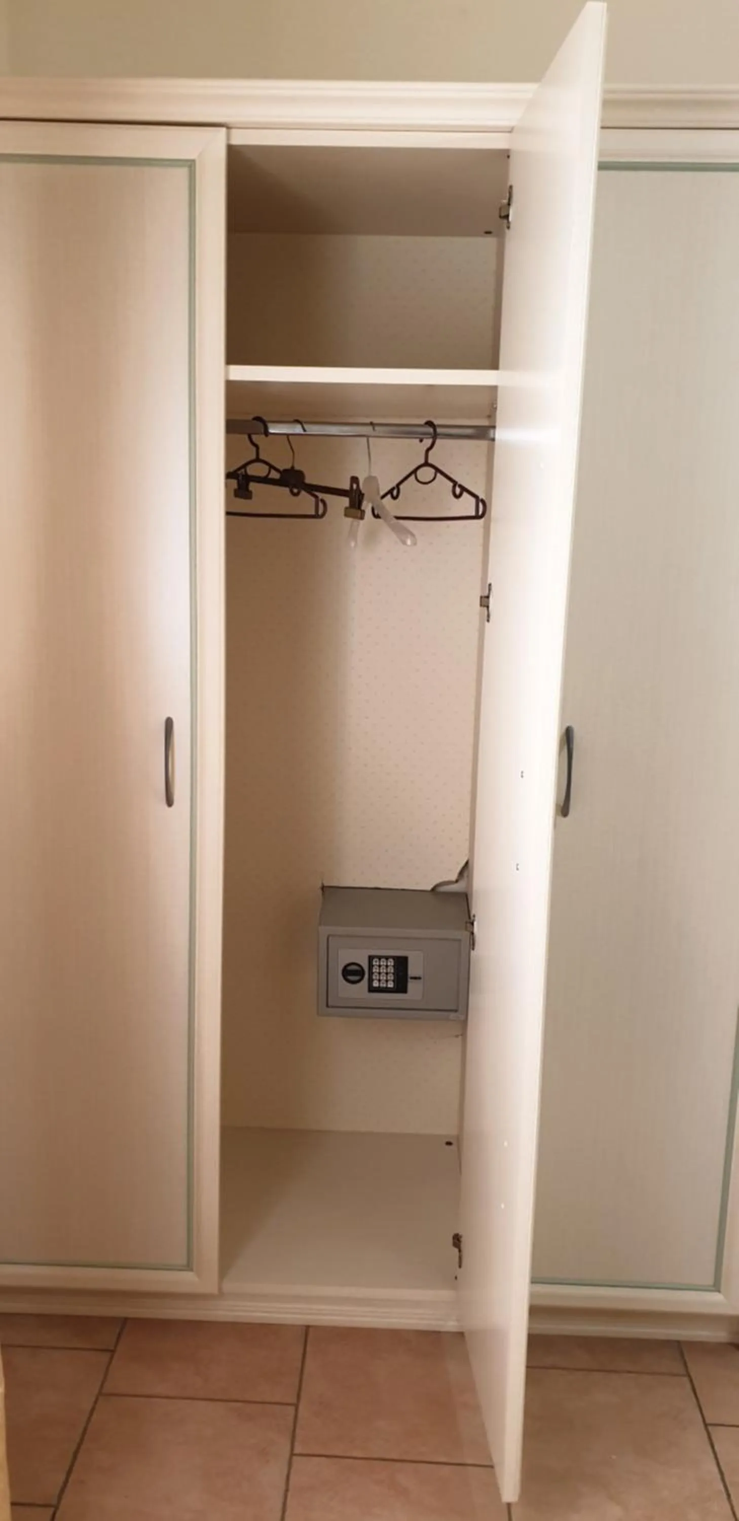 wardrobe in RS San Sebastiano Holidays