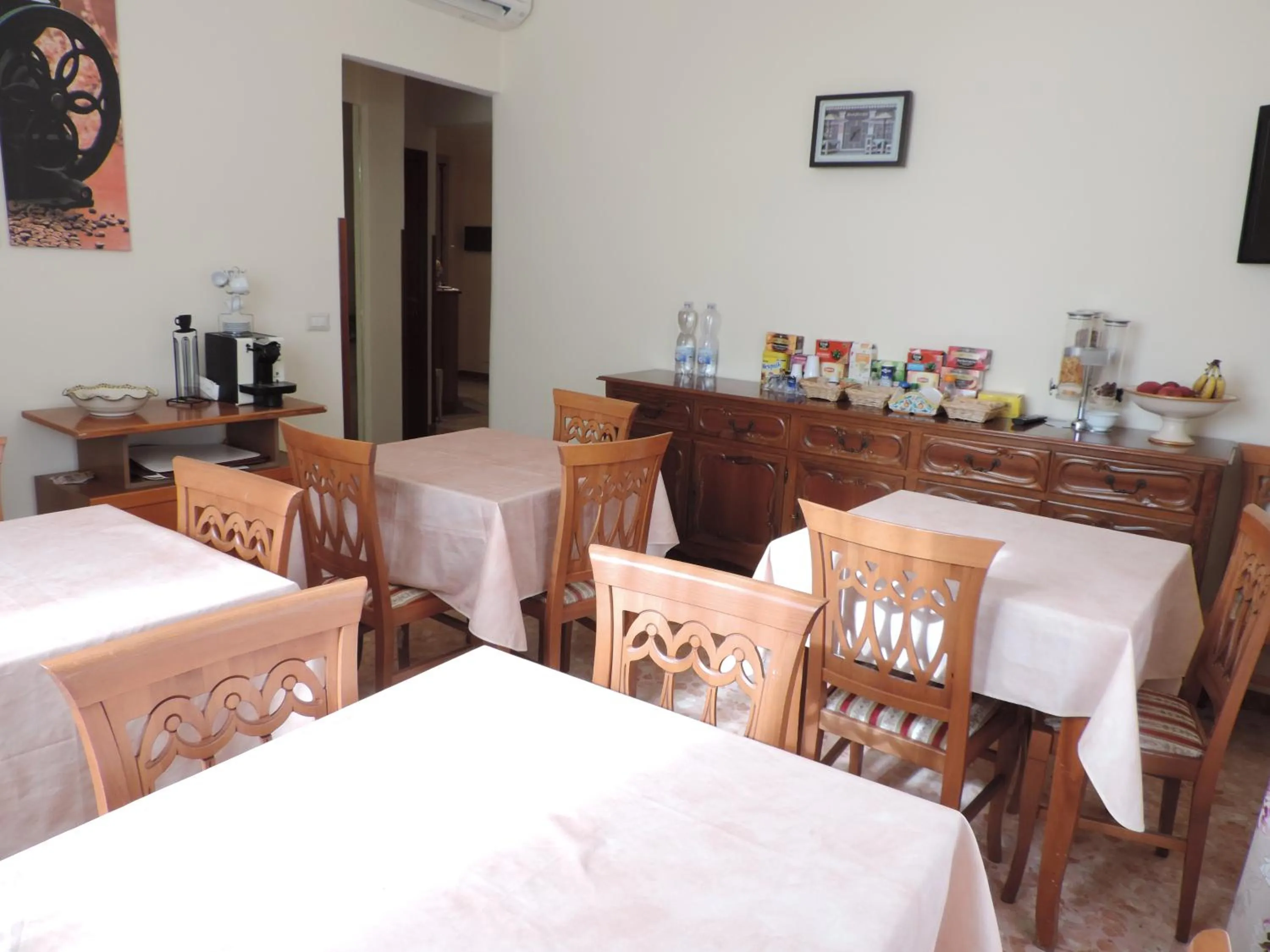 Dining area in RS San Sebastiano Holidays
