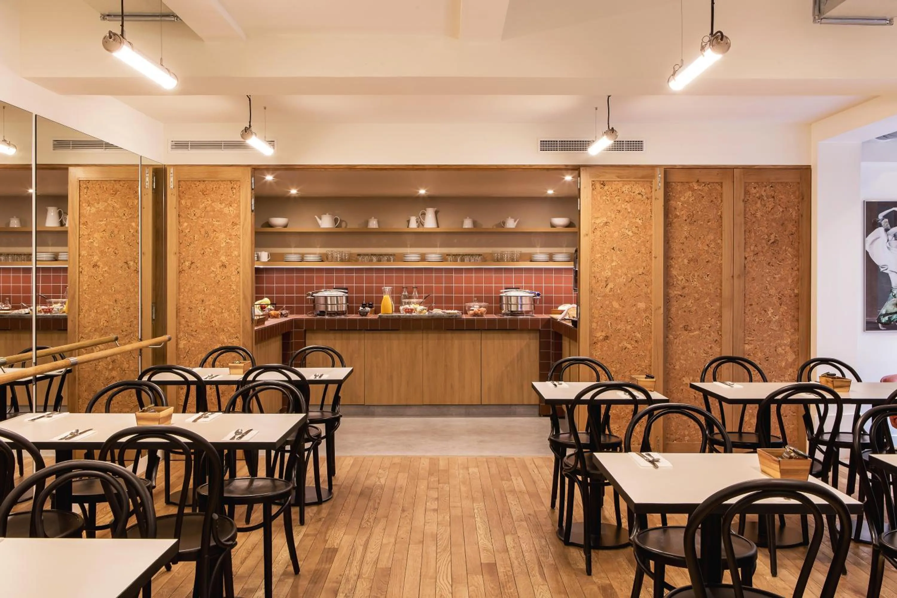 Buffet breakfast in New Hotel Opéra