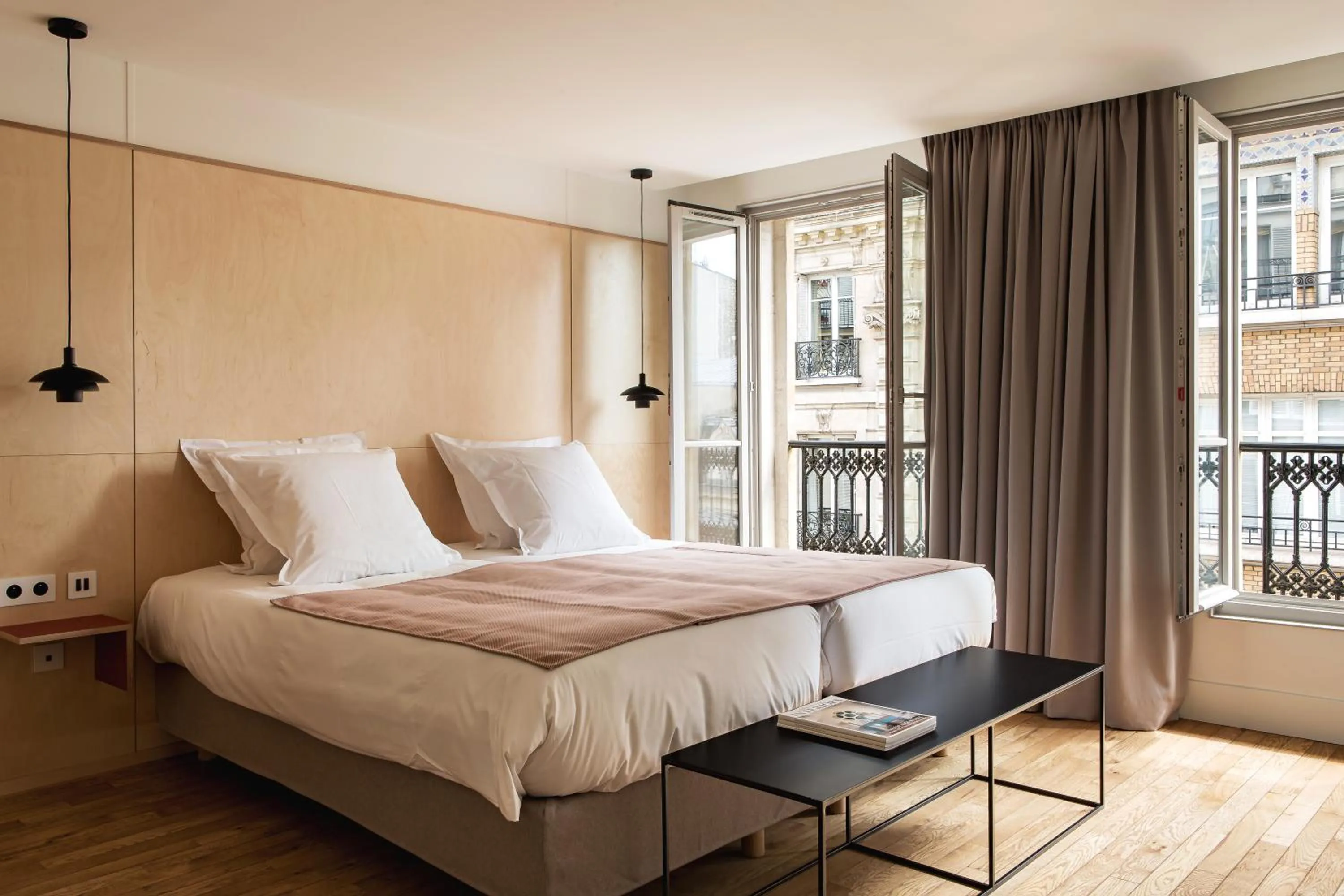Photo of the whole room, Bed in New Hotel Opéra