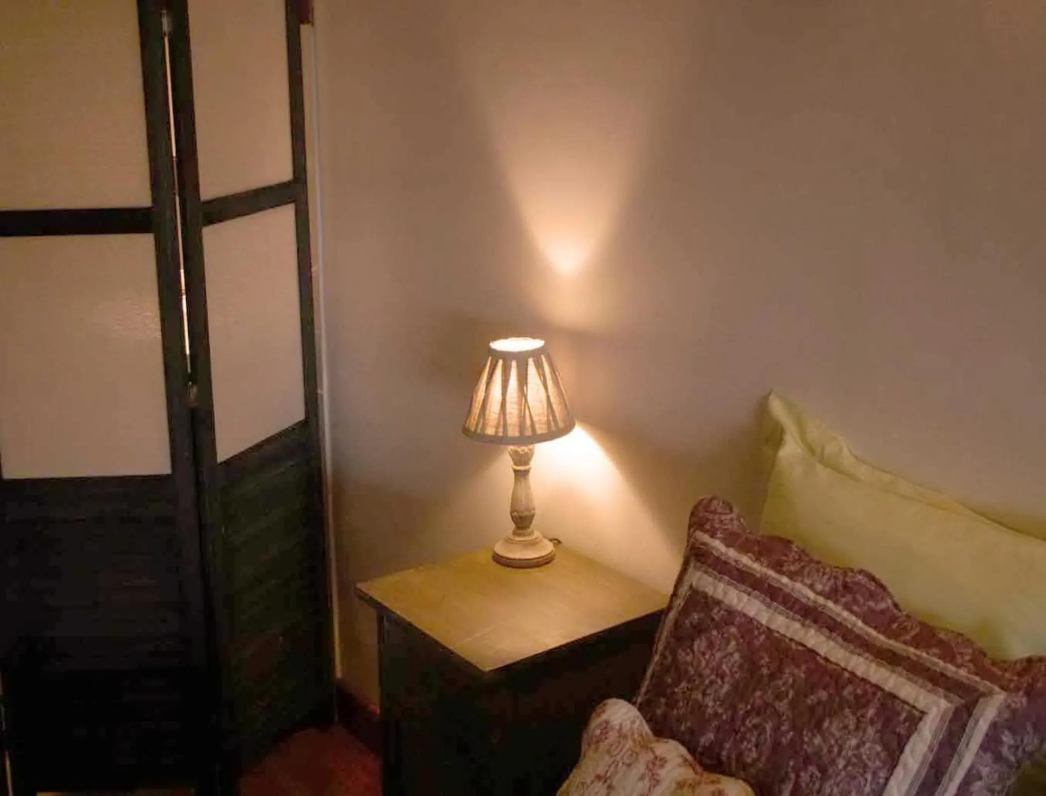 Decorative detail, Bed in La Grange aux Loirs B&B