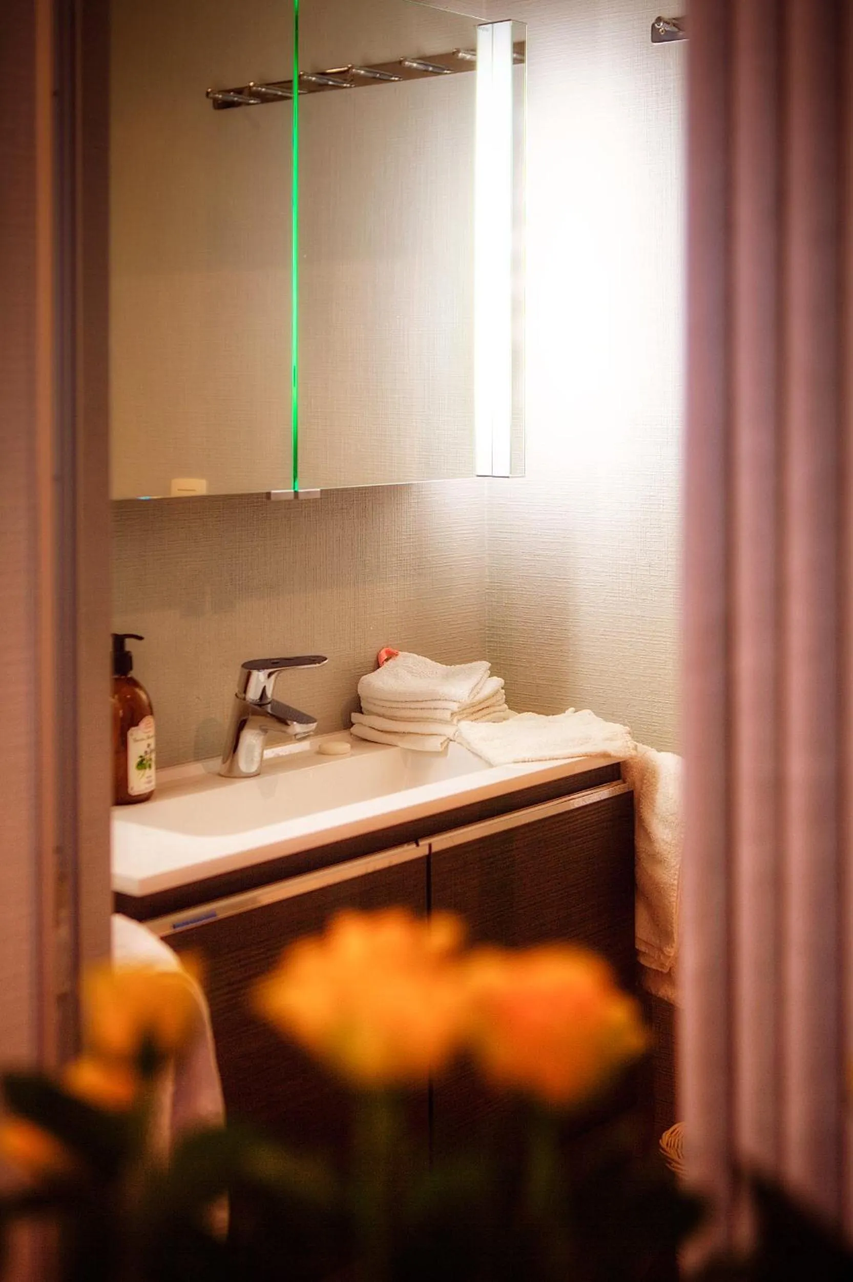 Bathroom, Bed in B&B Ter Vesten