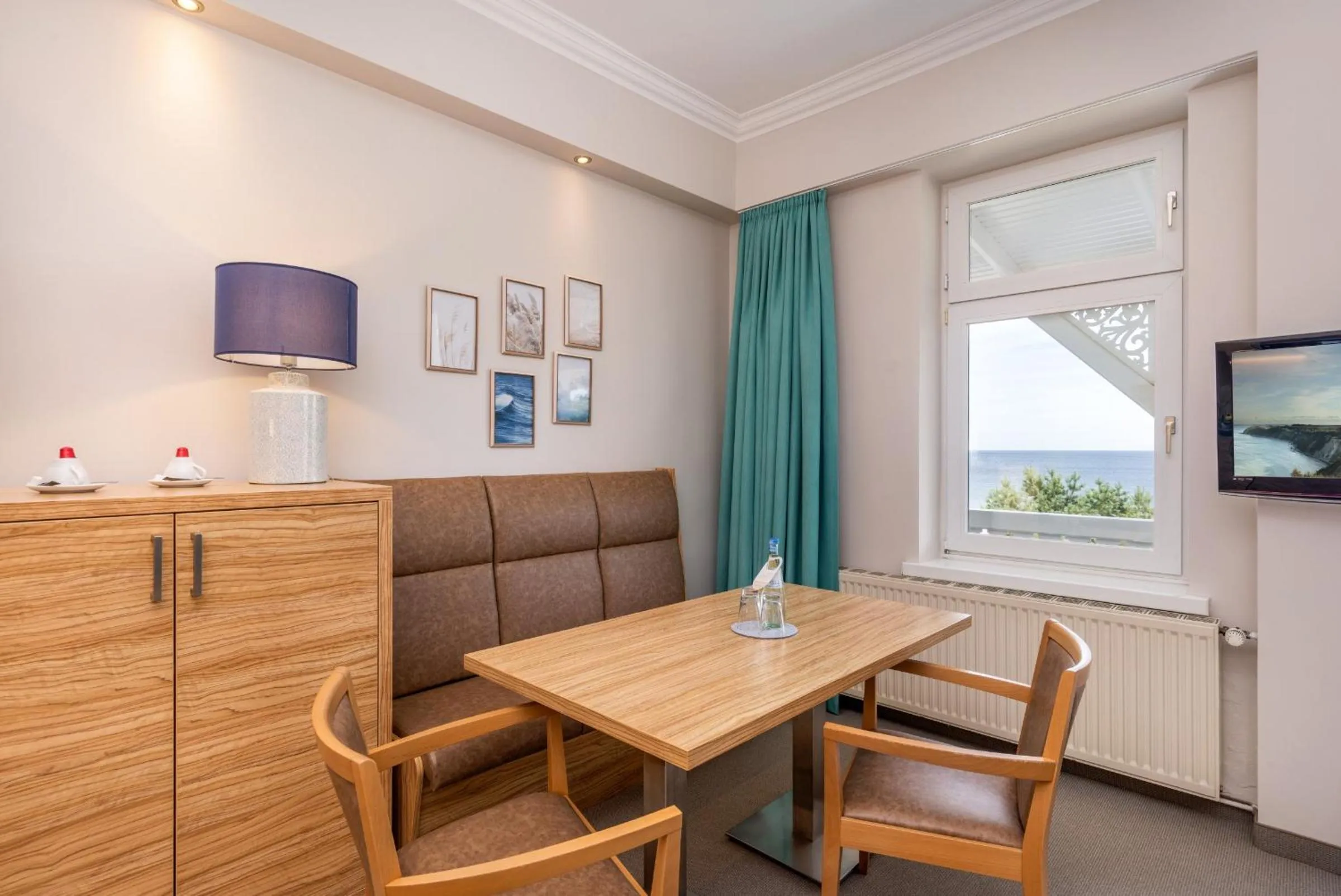 TV and multimedia in Strandhotel zur Promenade