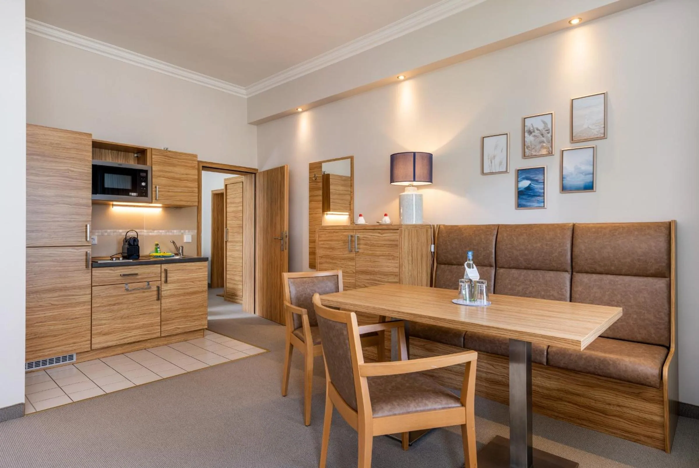 Kitchen or kitchenette in Strandhotel zur Promenade