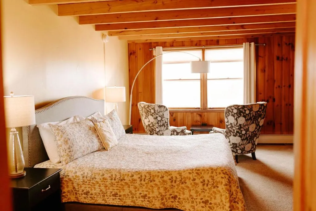 Bed in Snowvillage Inn