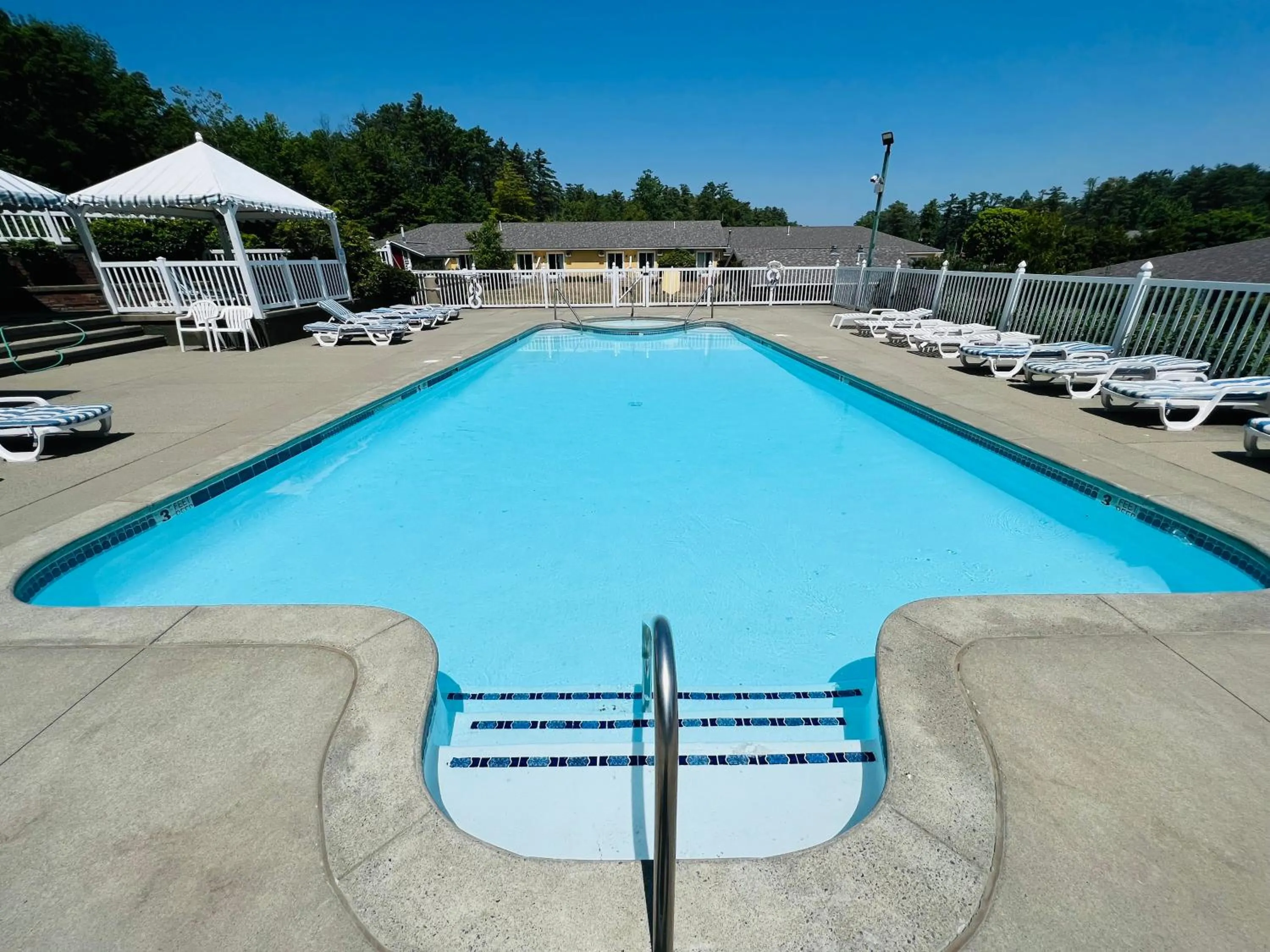 Pool view in Colonel Williams Resort and Suites