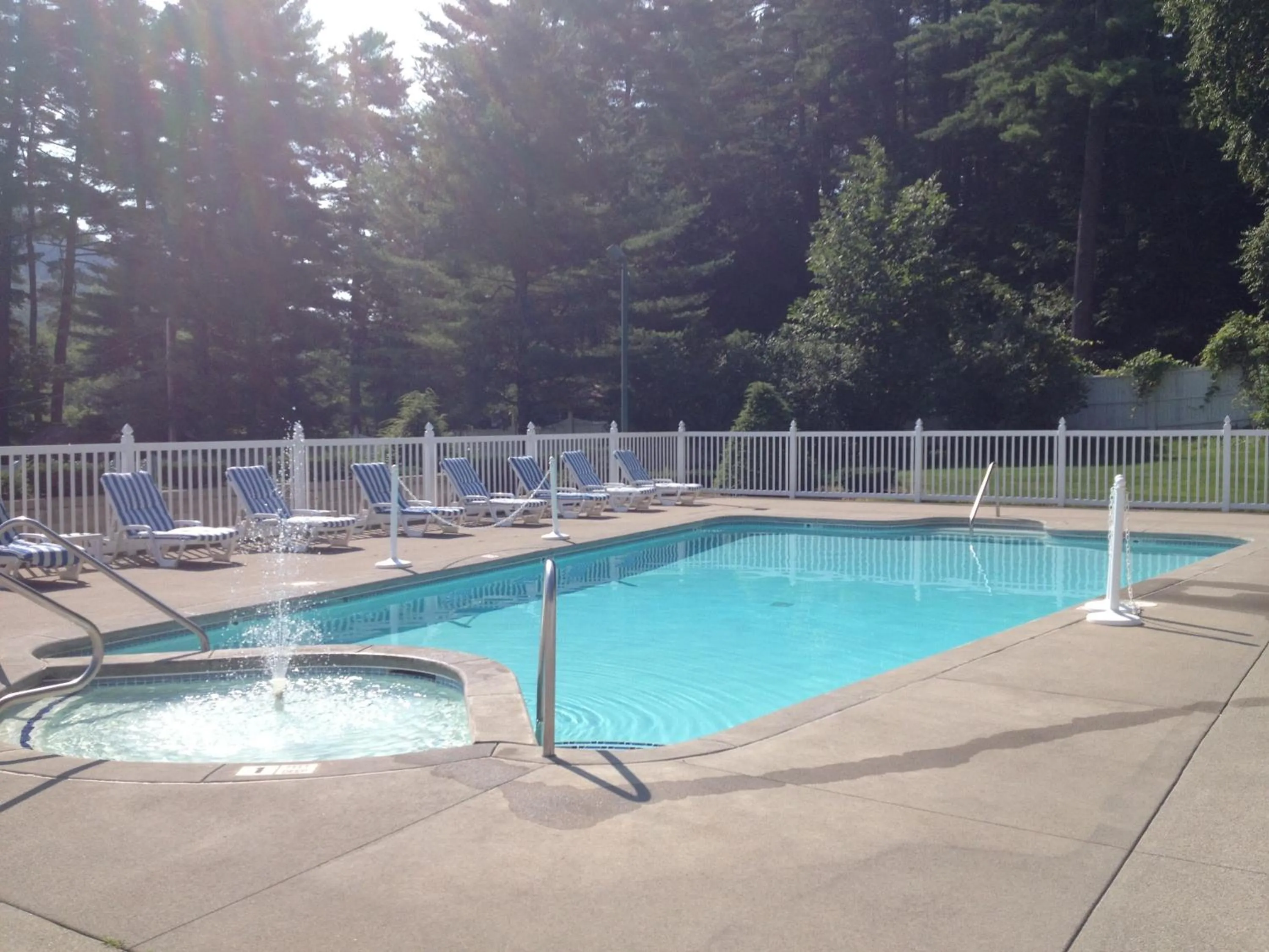 Day in Colonel Williams Resort and Suites