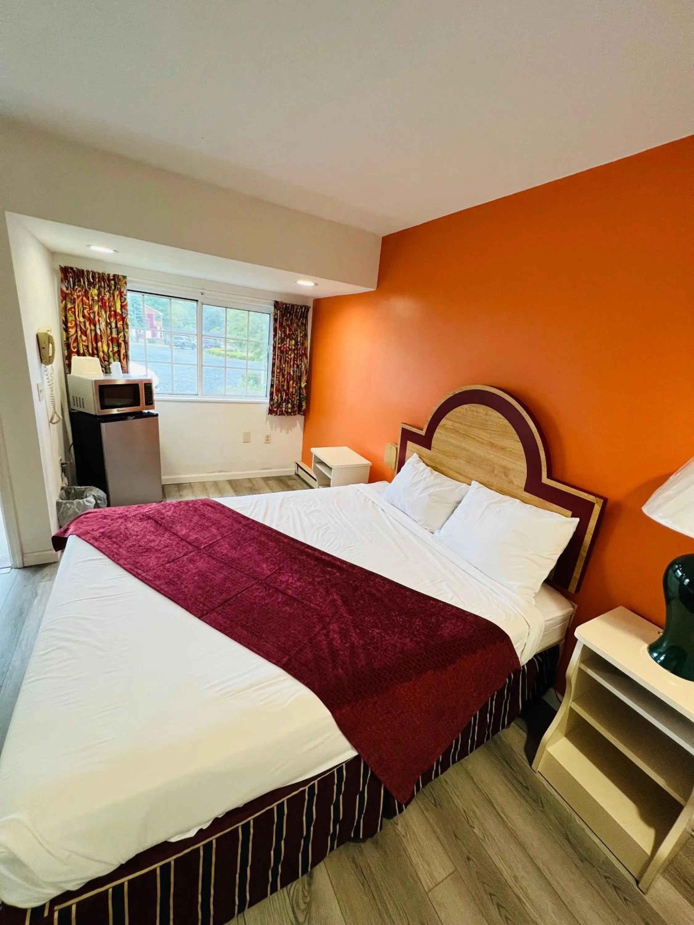 Bed in Colonel Williams Resort and Suites