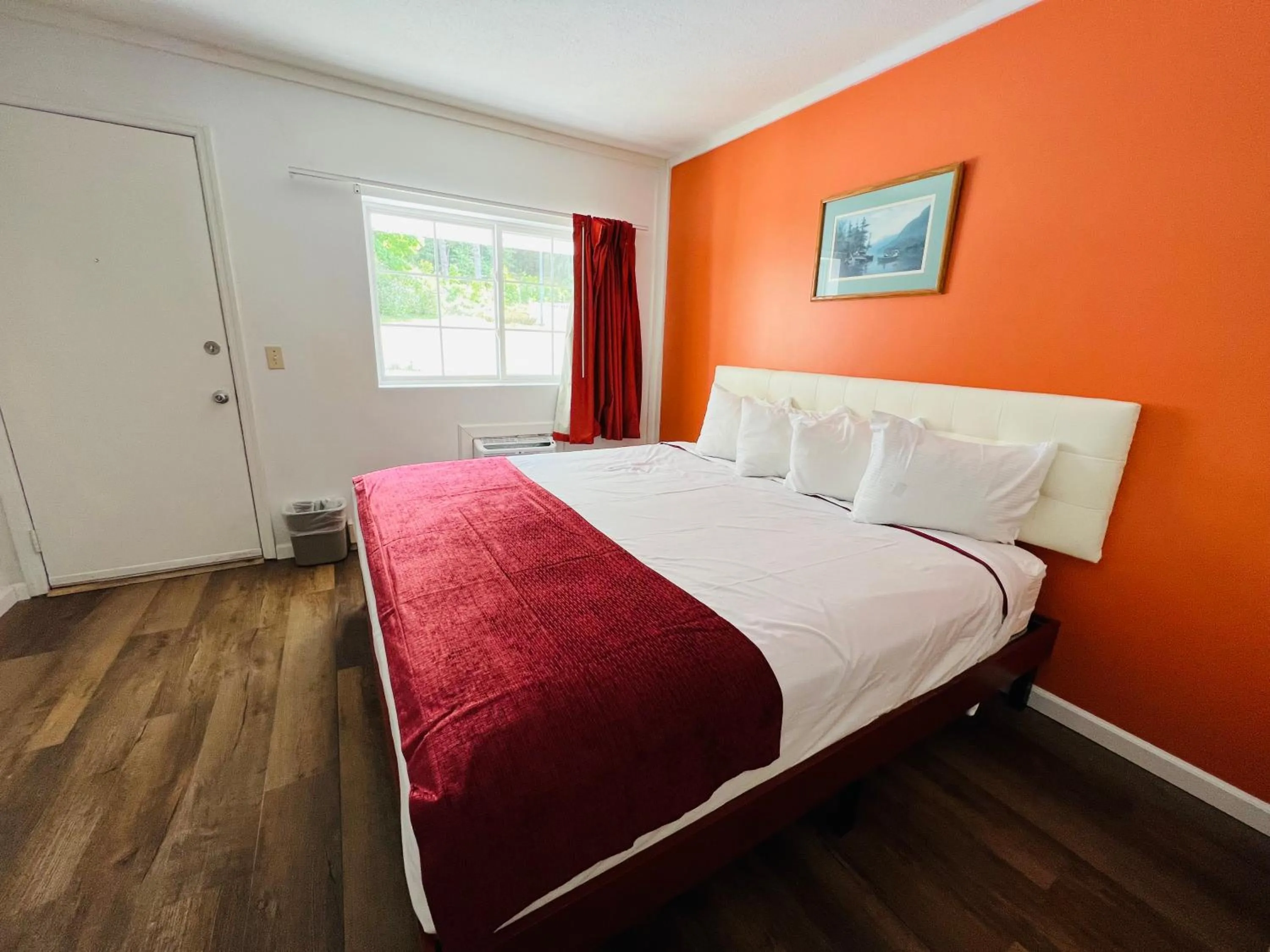 Bedroom, Bed in Colonel Williams Resort and Suites