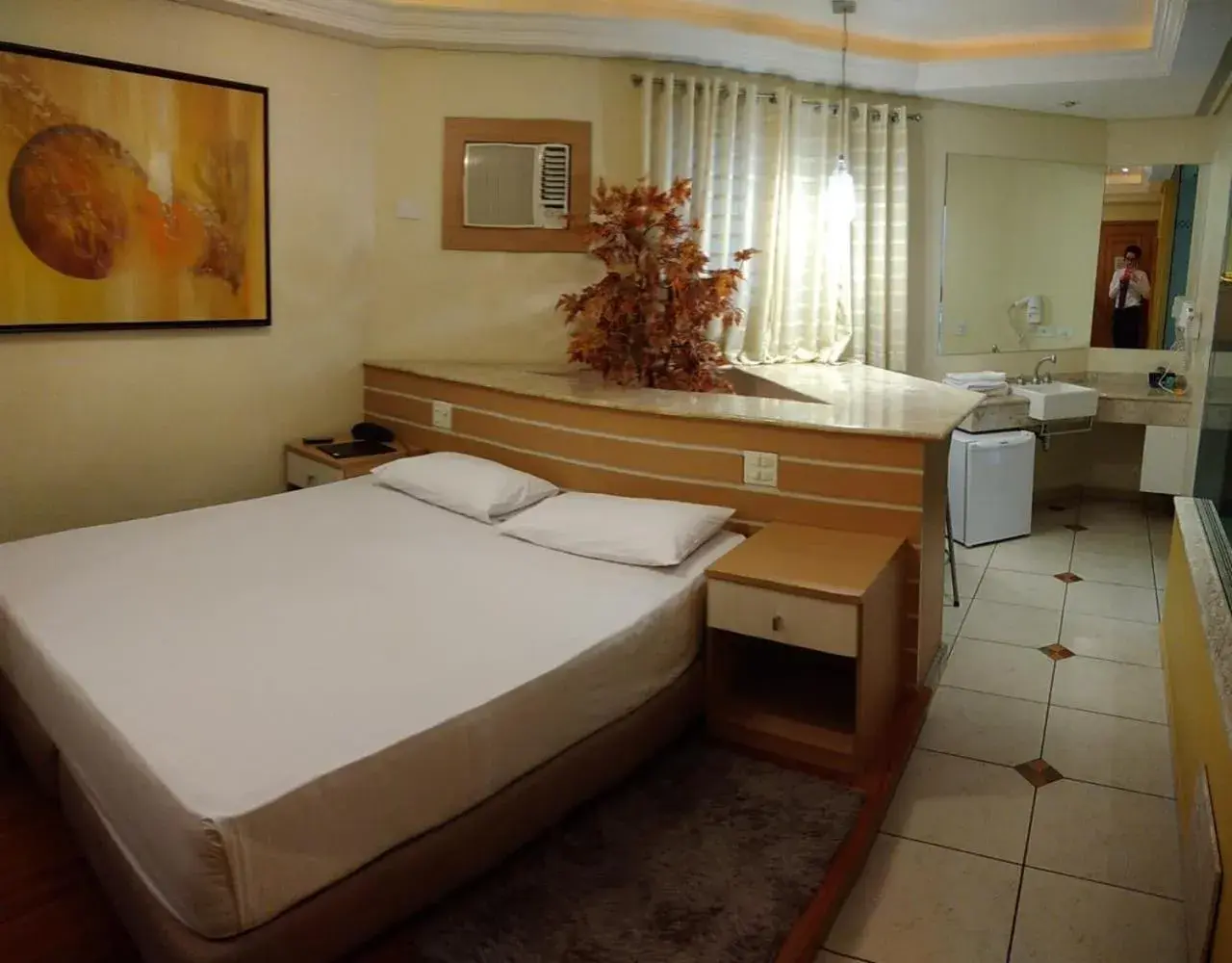 Deluxe Suite with Spa Bath in Hotel Luni Deluxe Suite with Spa Bath in Hotel Luni