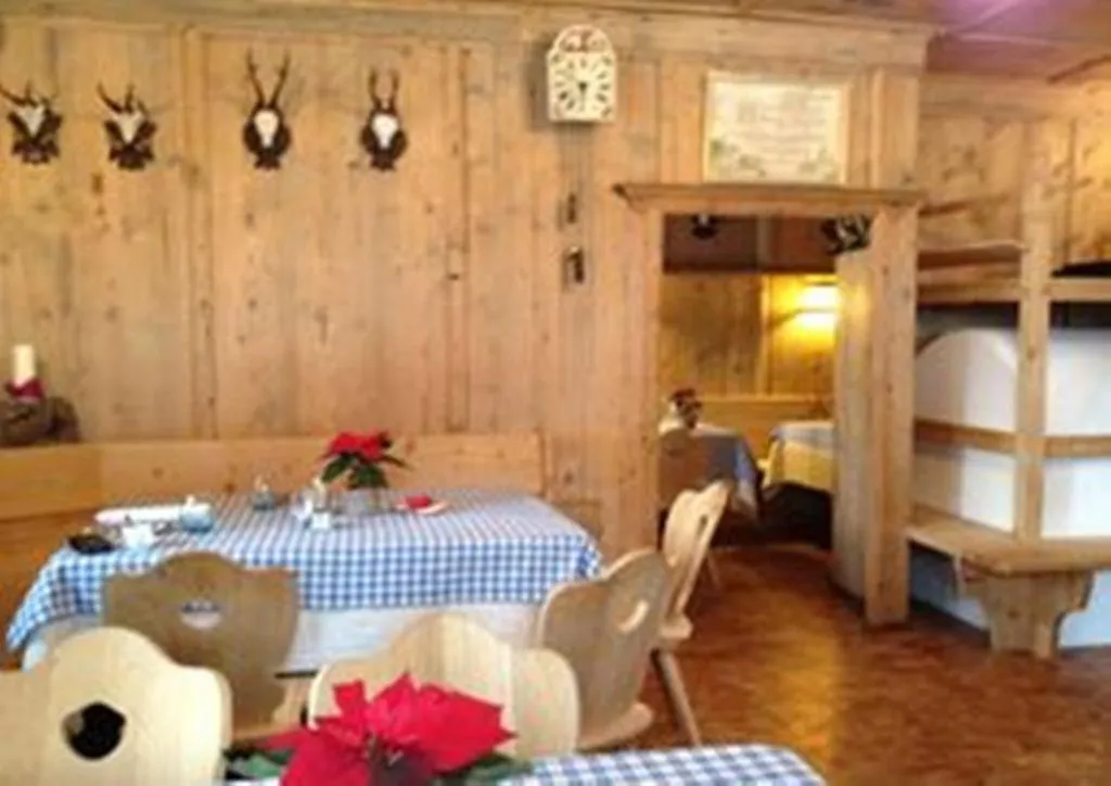 Restaurant/places to eat in Ansitz Goller