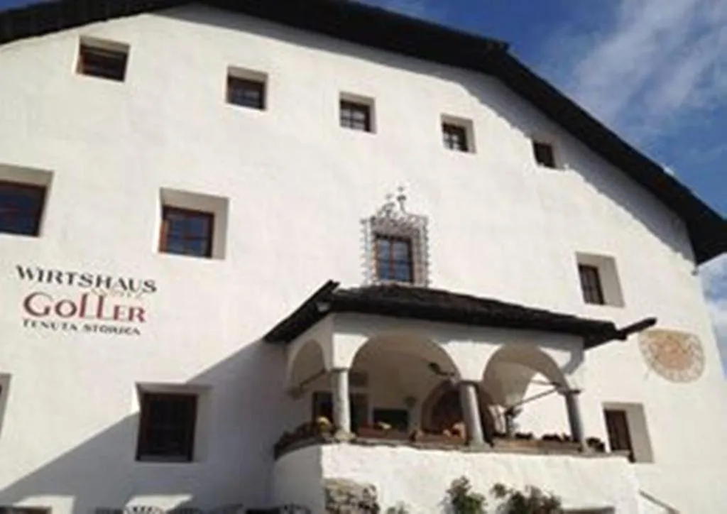 Facade/entrance in Ansitz Goller
