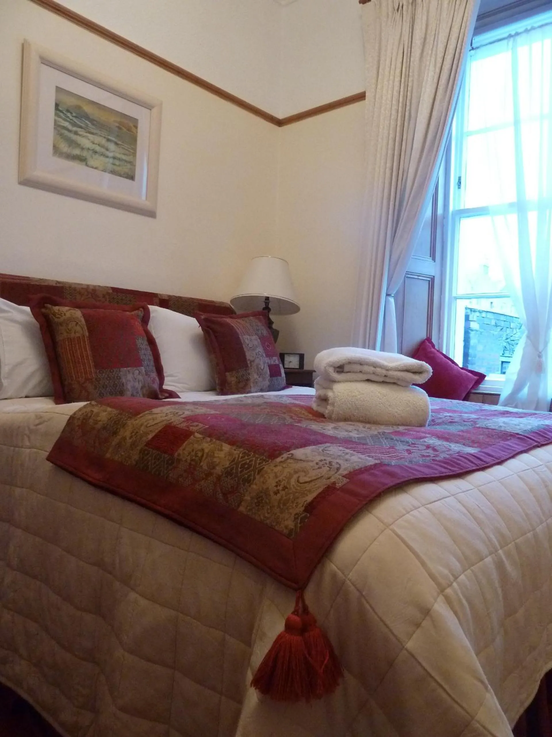 Photo of the whole room, Bed in Burnside Guest House