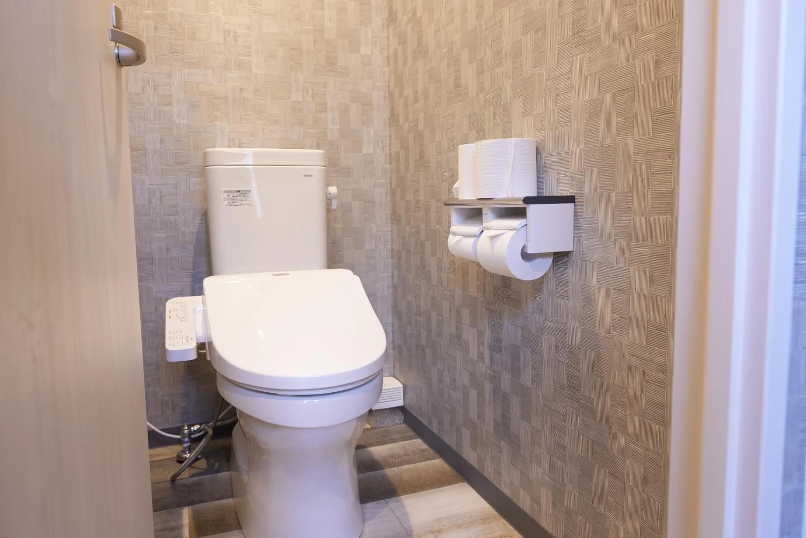 Toilet in Hotel Tomariya Ueno