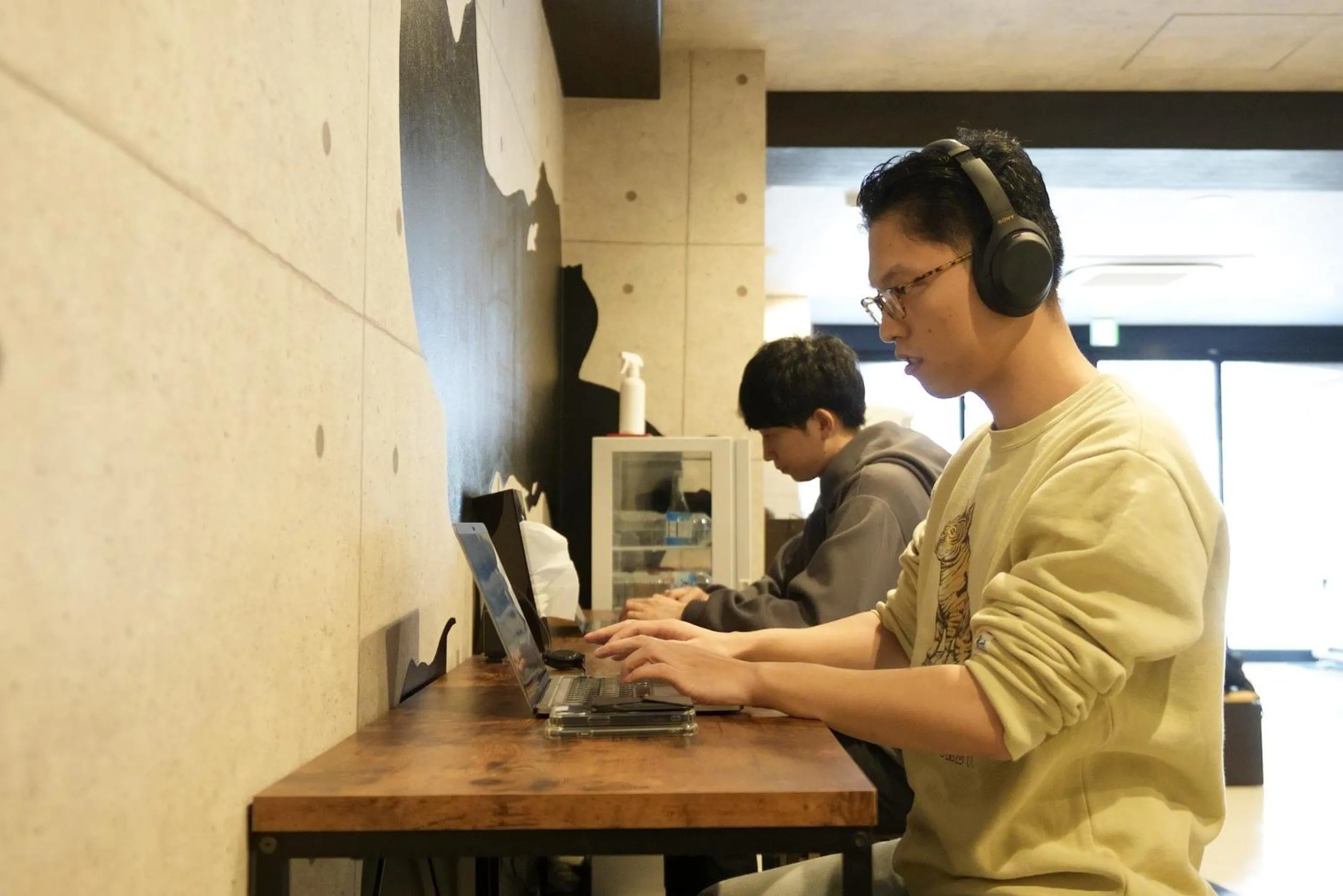 Communal lounge/ TV room in Hotel Tomariya Ueno