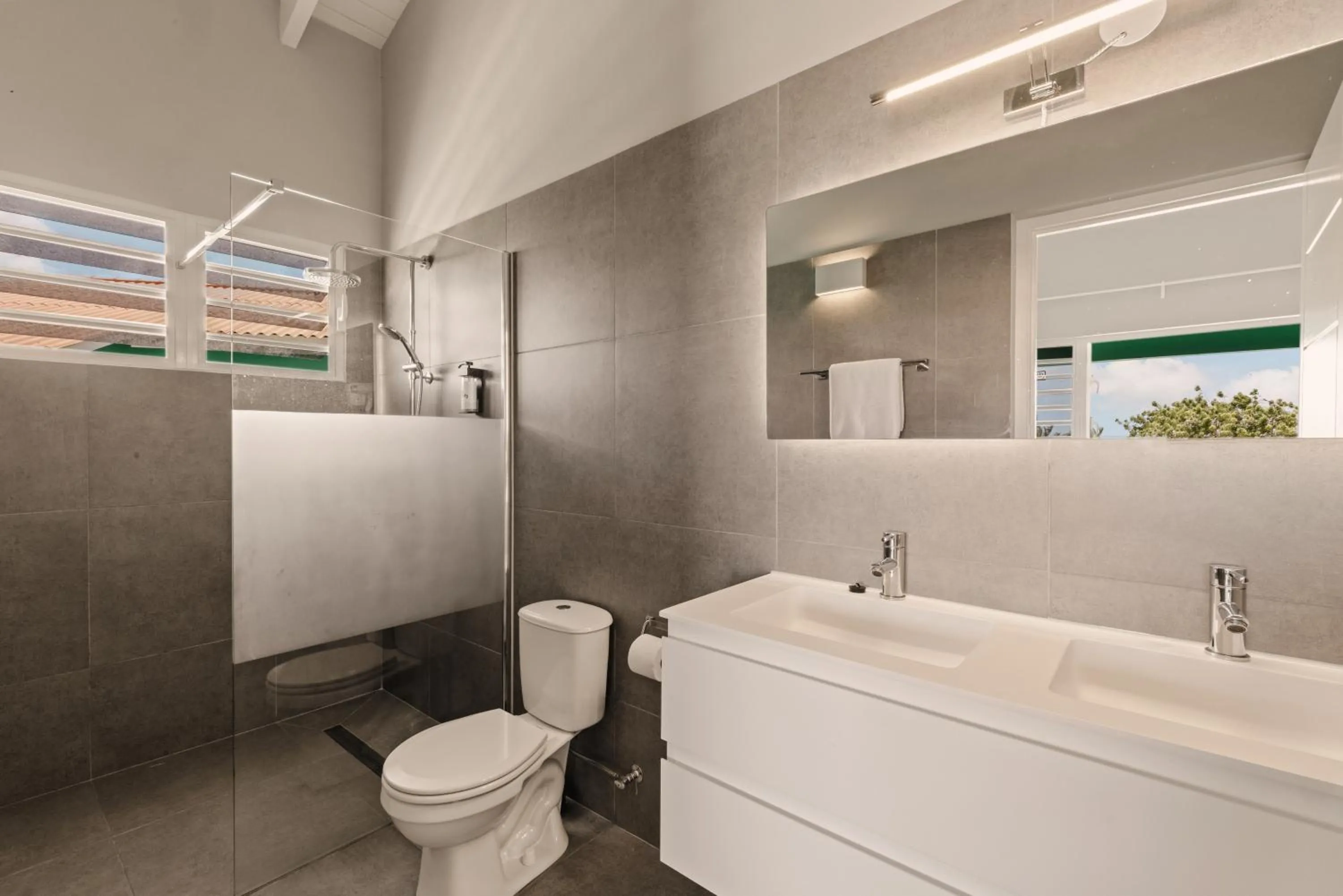 Bathroom in Bon Bini Resort Curacao