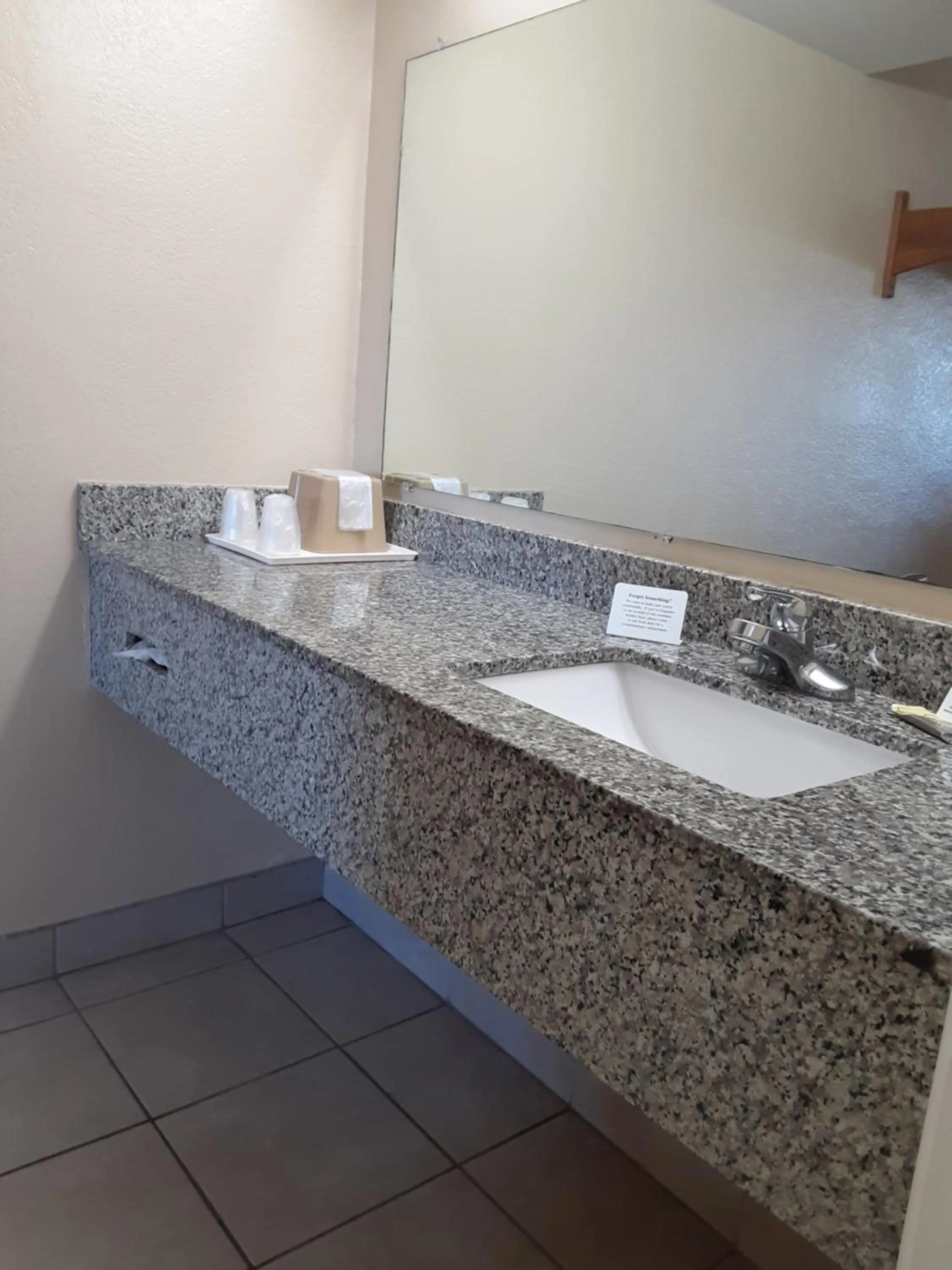 Bathroom in Hole Inn the Wall Hotel - Fort Walton Beach - Sunset Plaza - nearby Beaches & Hurlburt