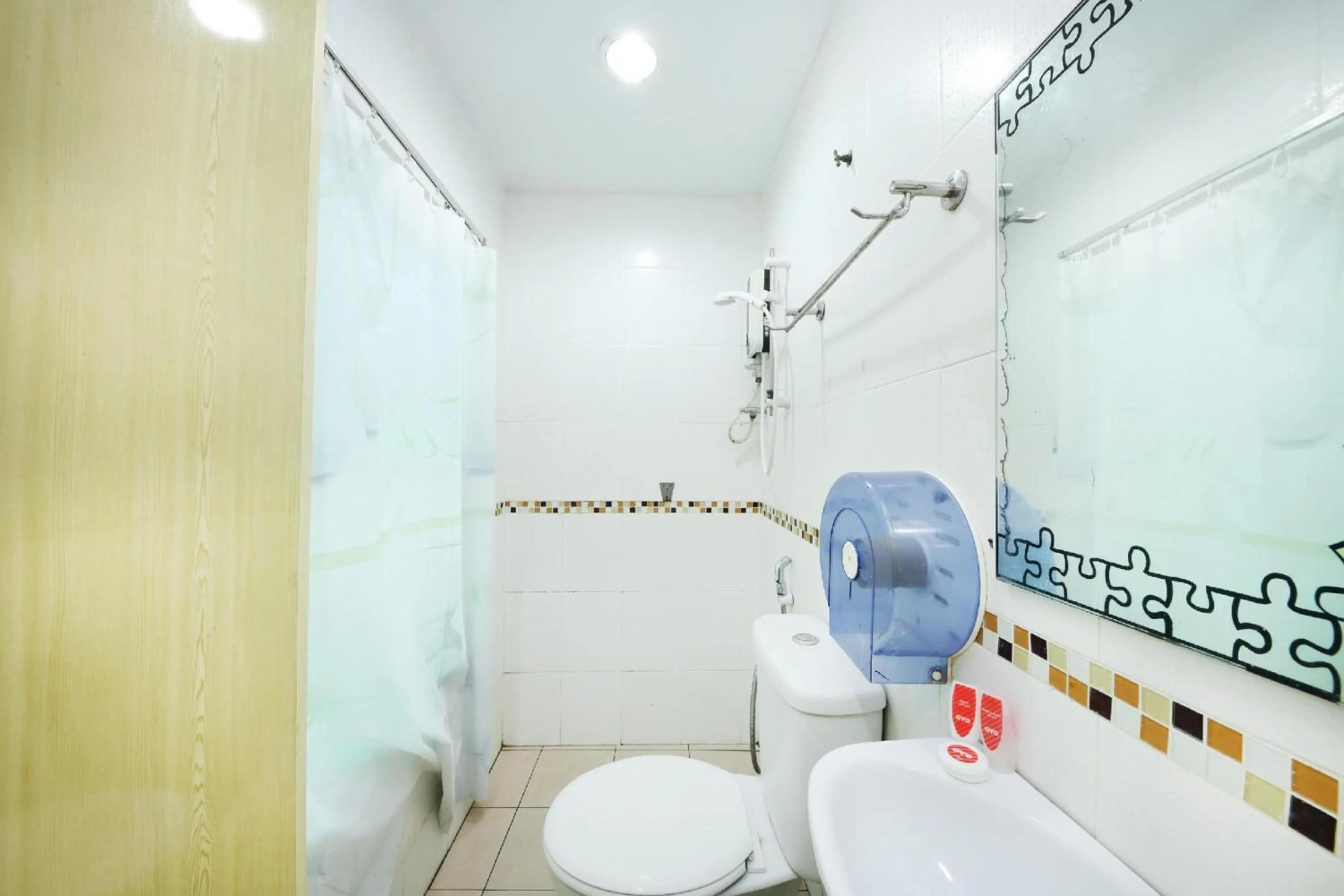 Bathroom in OYO 1055 Batu Caves Star Hotel