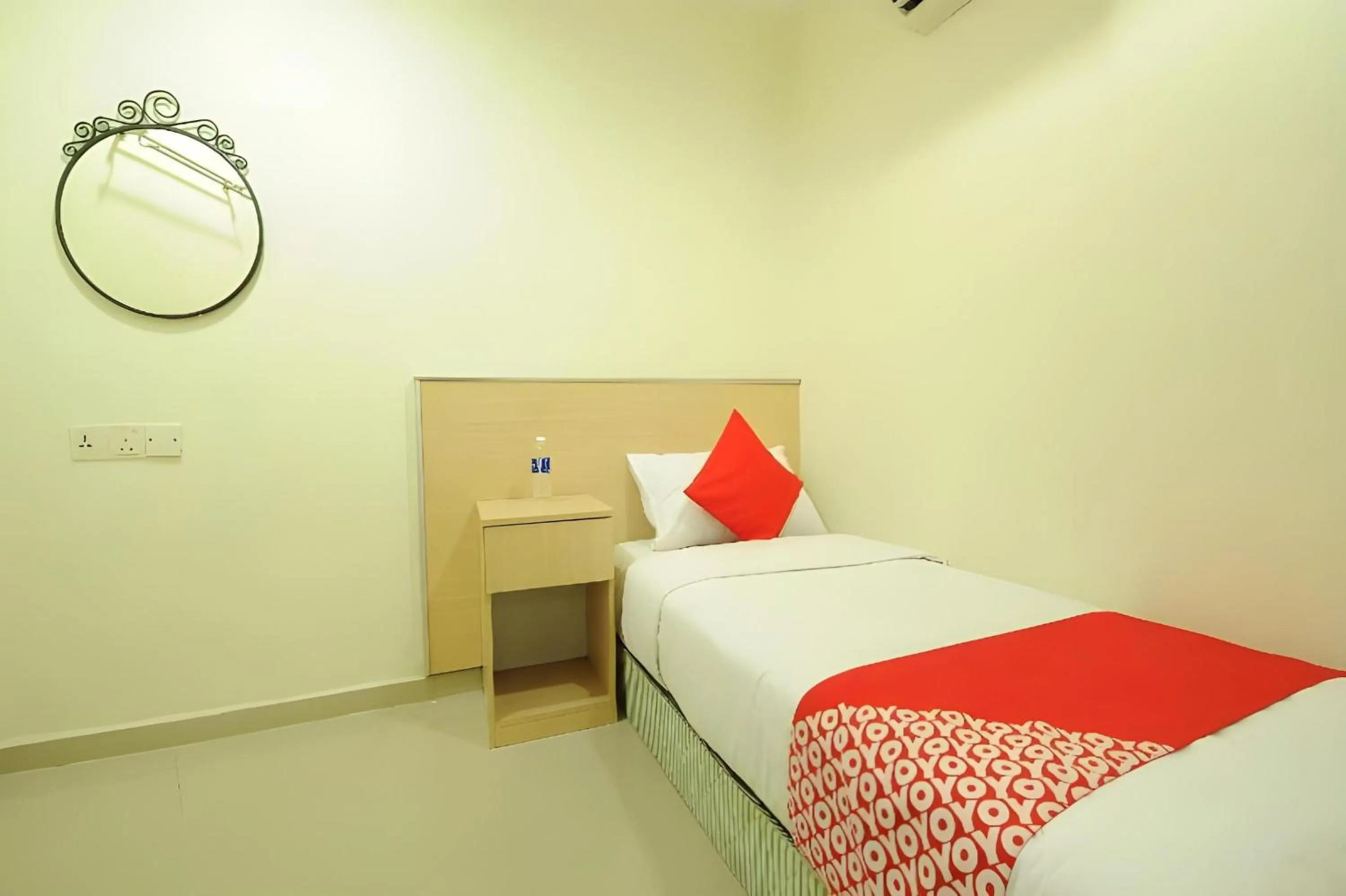 Bedroom in OYO 1055 Batu Caves Star Hotel