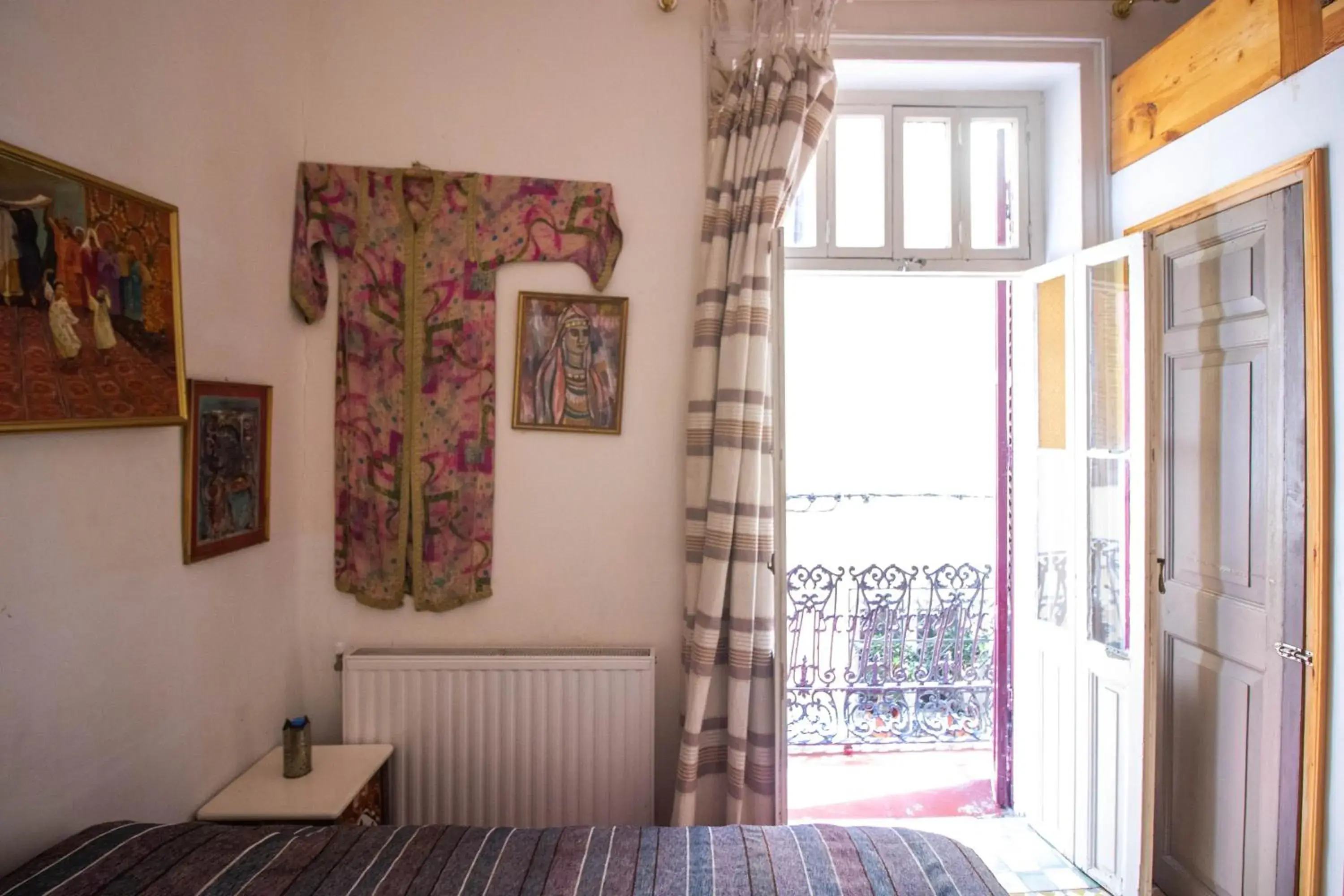 Twin Room with Balcony in Bayt Alice Hostel Twin Room with Balcony in Bayt Alice Hostel