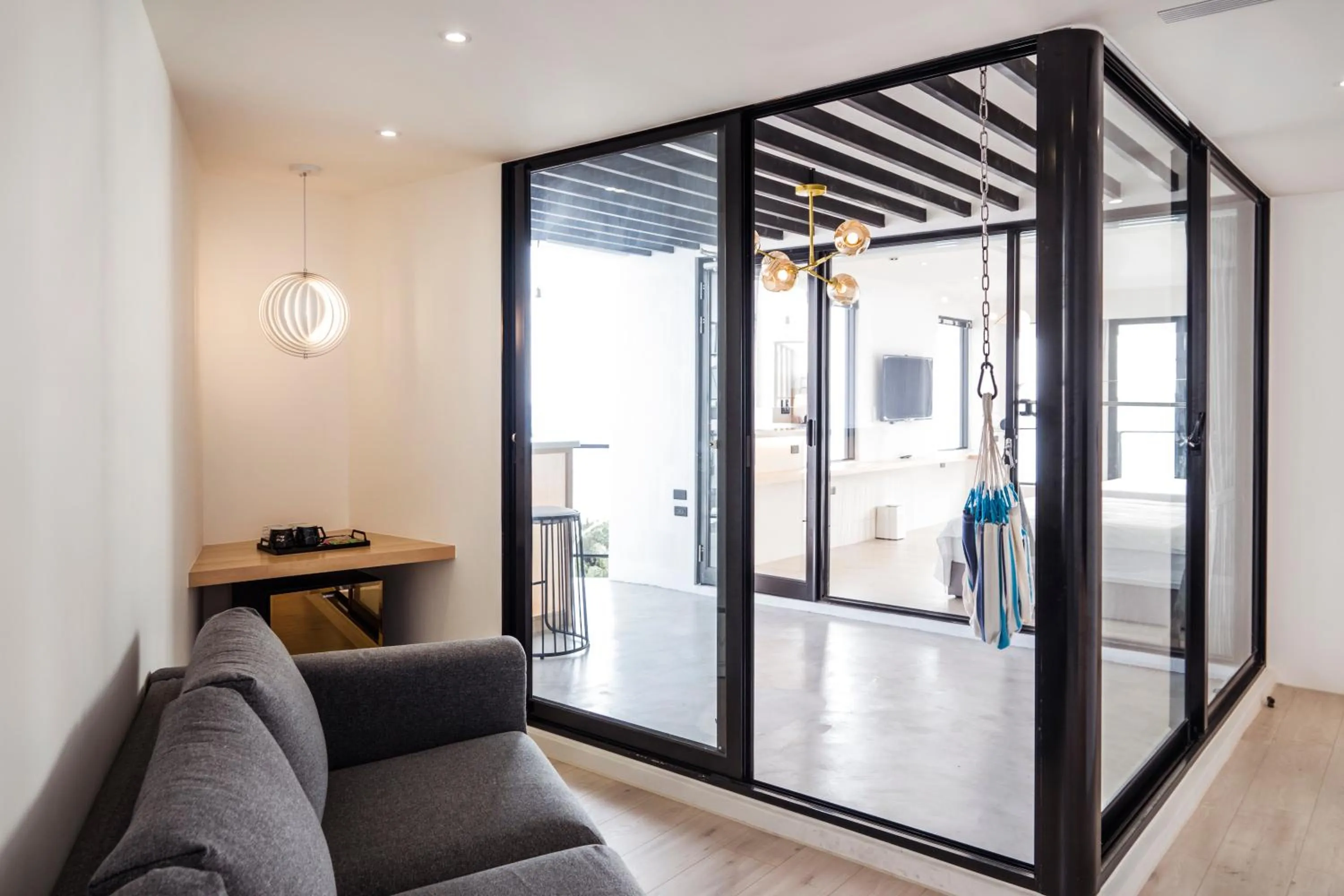 Patio in Sunshine Liv.